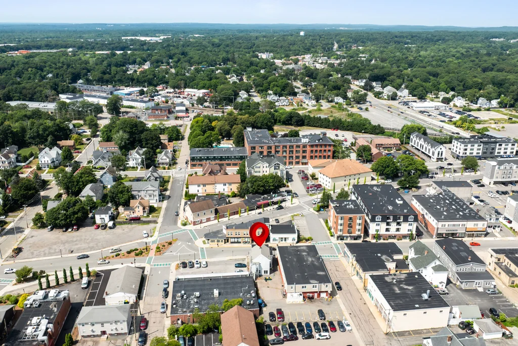 241NMainSt-05