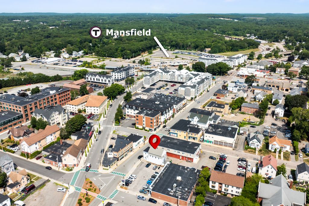 241 N Main St-04