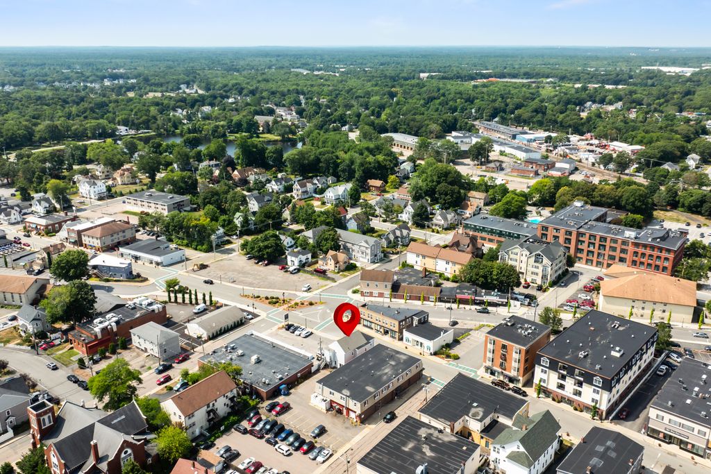 241 N Main St-07