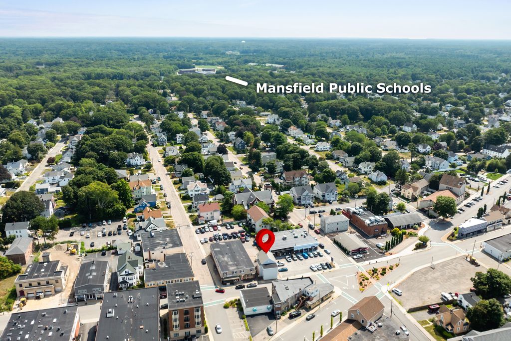 241 N Main St-09