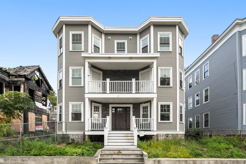 679 Columbia Rd-01