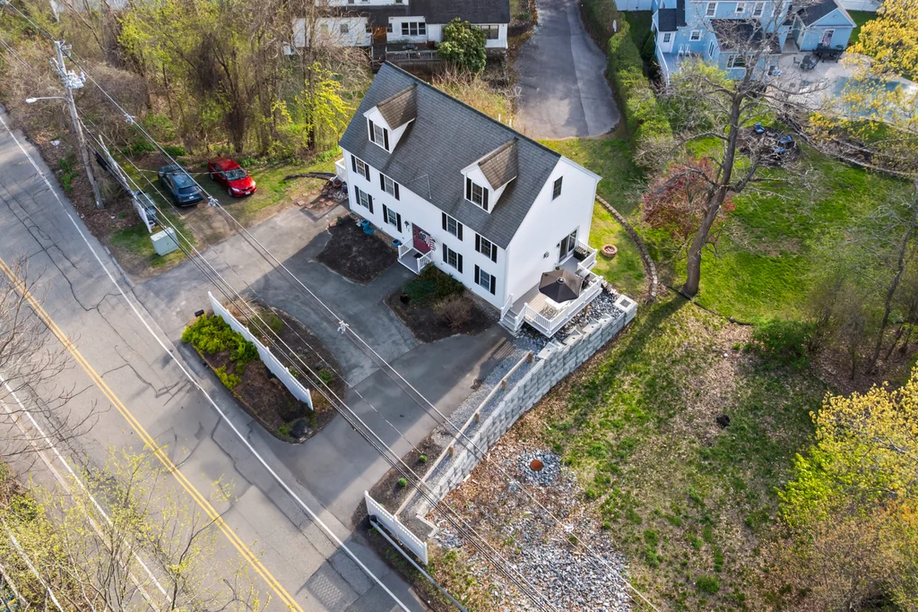 725 Waverly Rd-05