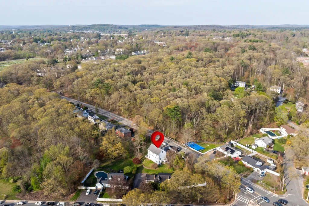 725 Waverly Rd-10