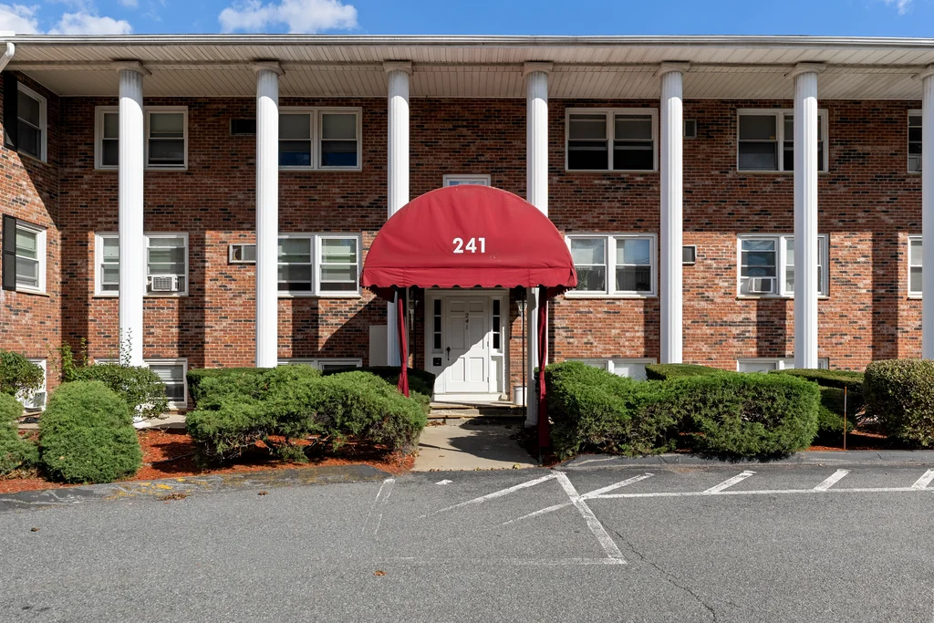 241 Main-39
