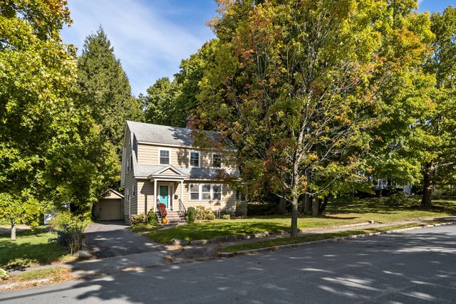 45 Maple Ave-06