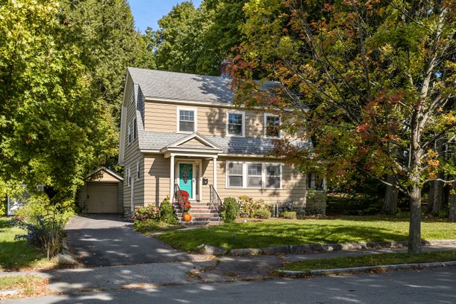 45 Maple Ave-07