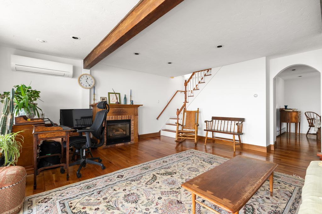 23 Thomas St-19