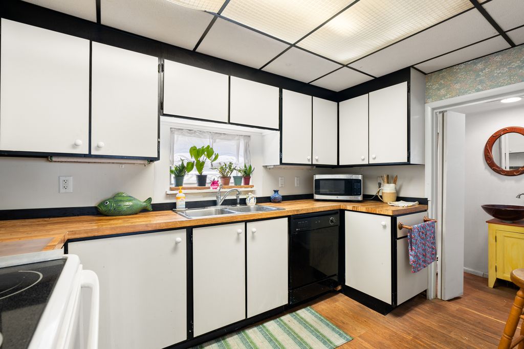 23 Thomas St-22