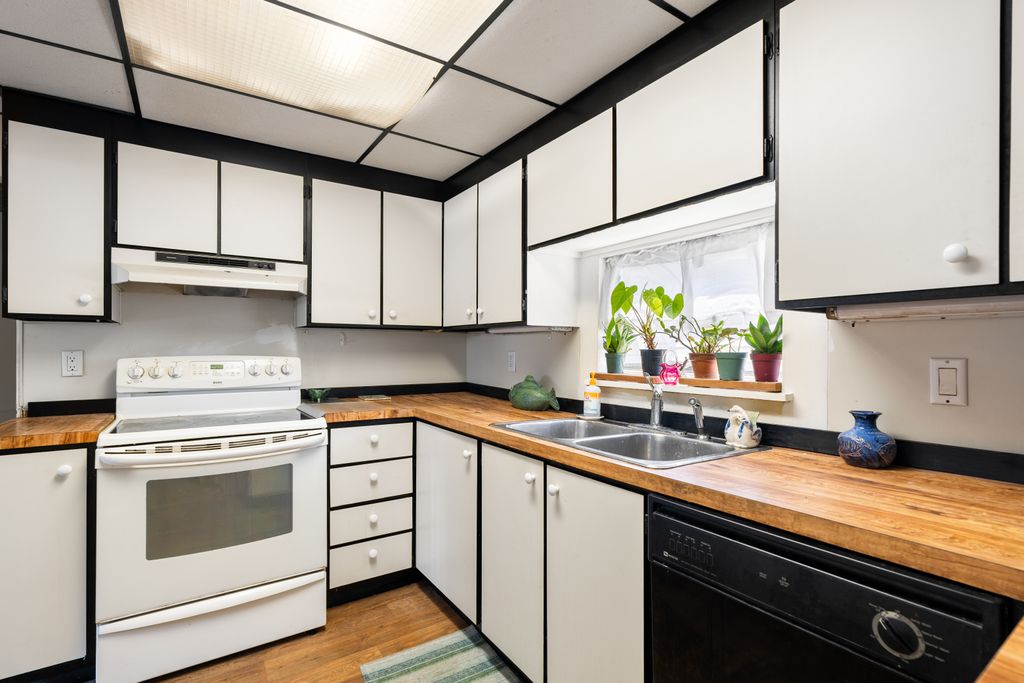23 Thomas St-23