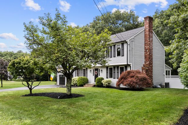 8 Beaverbrook Lane Walpole-05