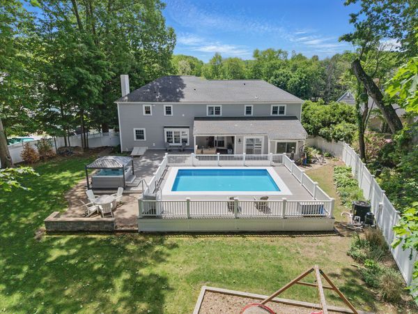 290 Lyman Rd-06