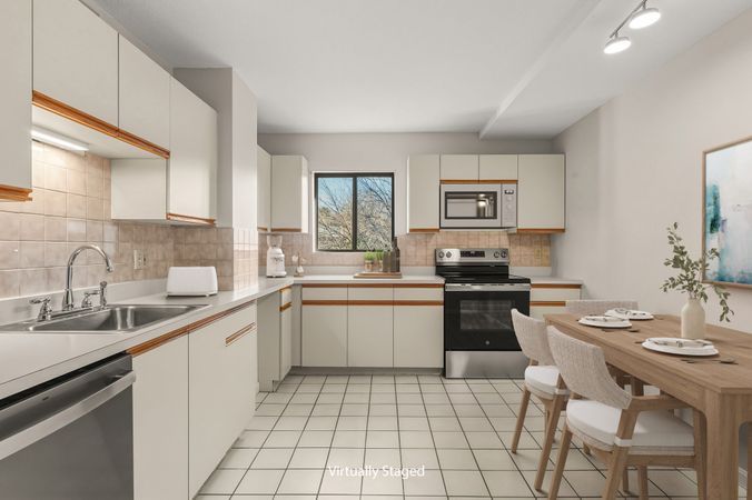 mls_200 Locust St unit 302-20 (2)