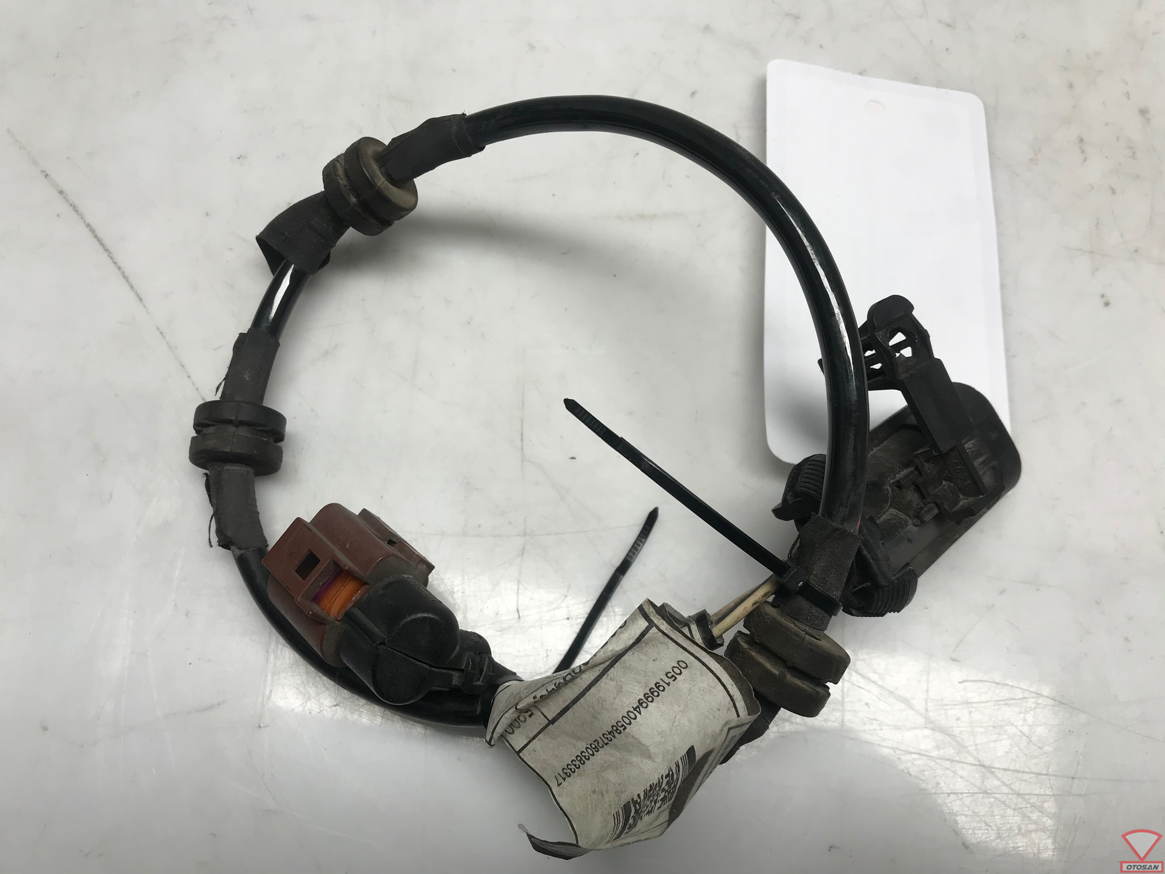 fiat 500x 2017 handrem kabel links achter 00519999400