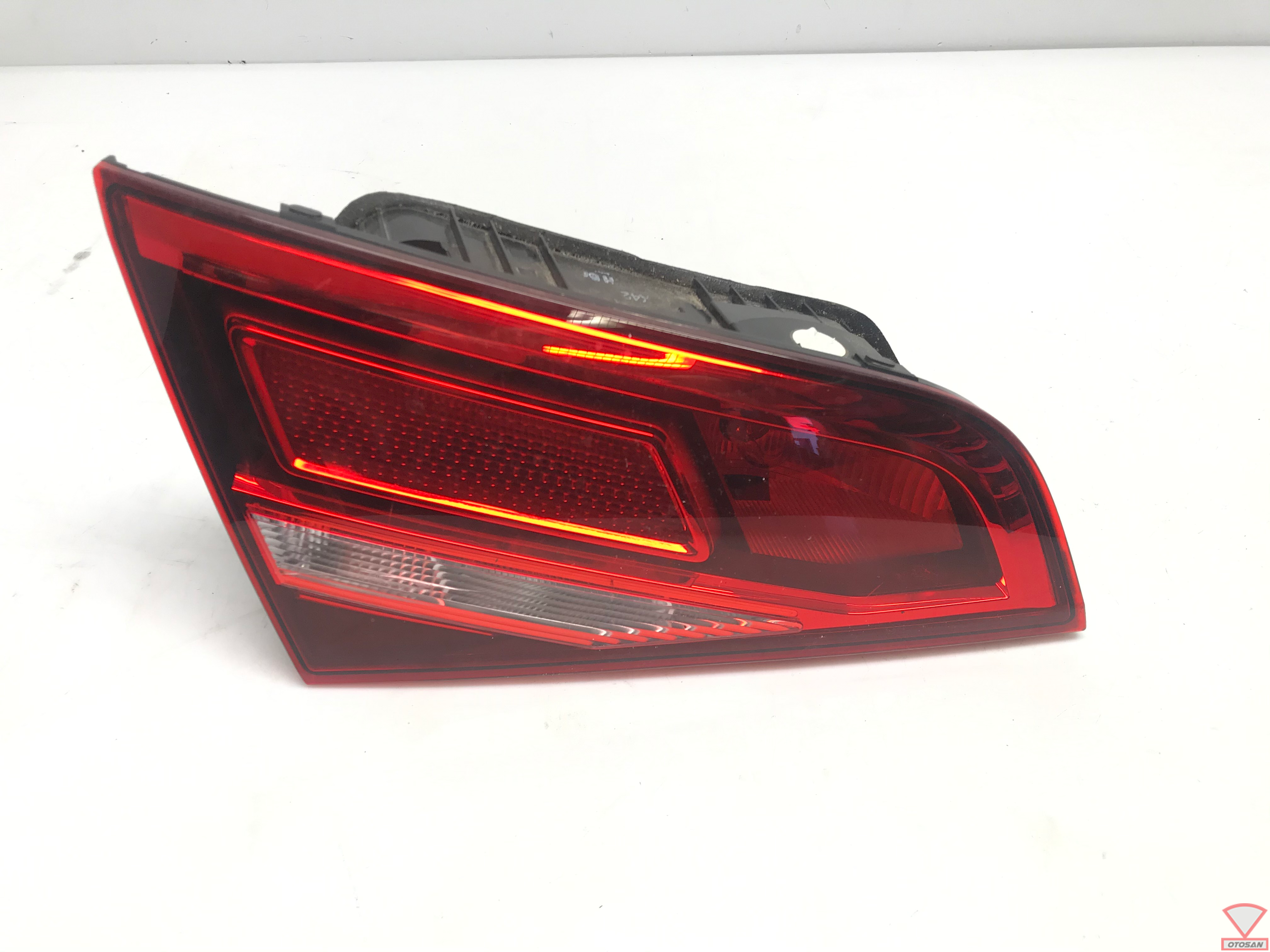 audi a3 8v facelift taillight left inner 8v4945075