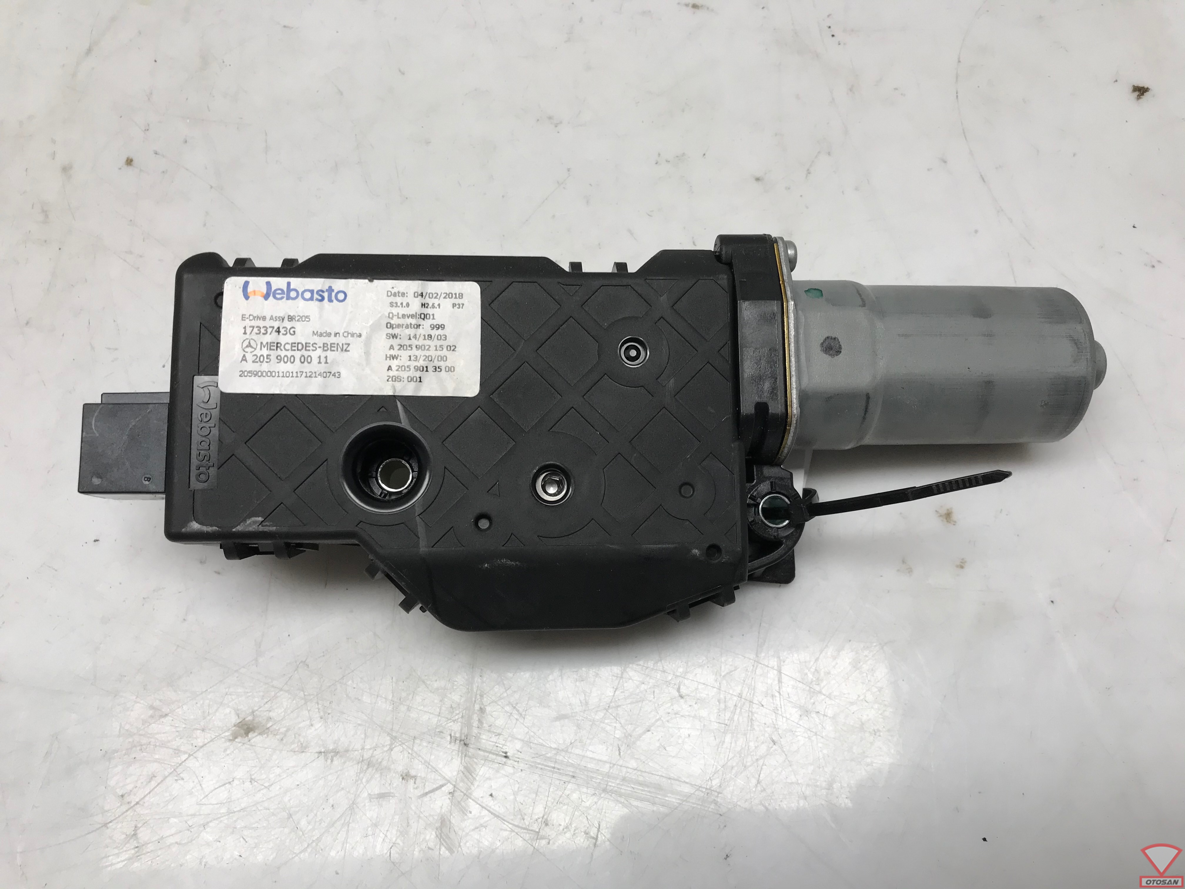 mercedes c class w205 sunroof motor a2059000011