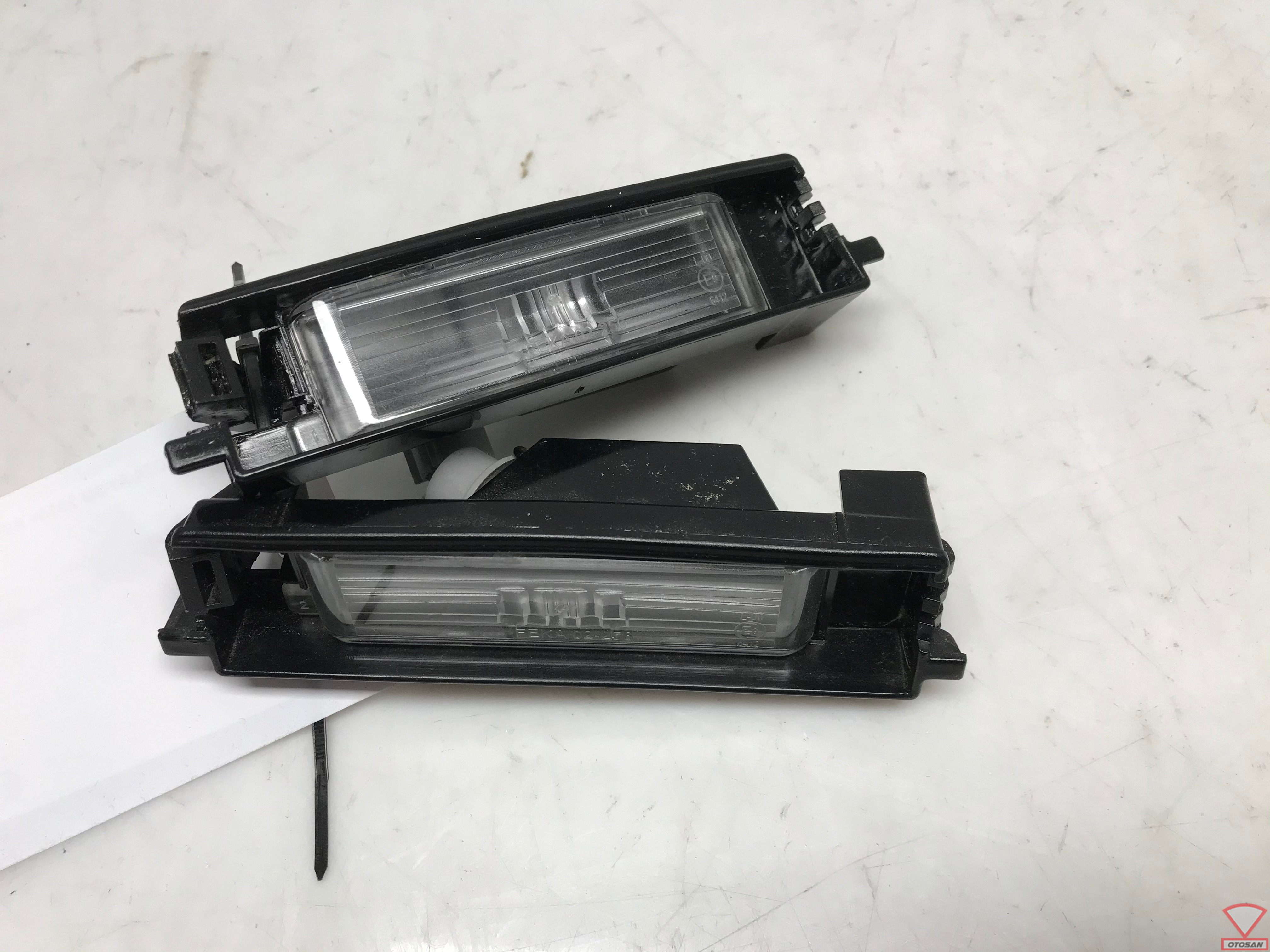 toyota aygo 2014+ kennzeichenbeleuchtung set l+r