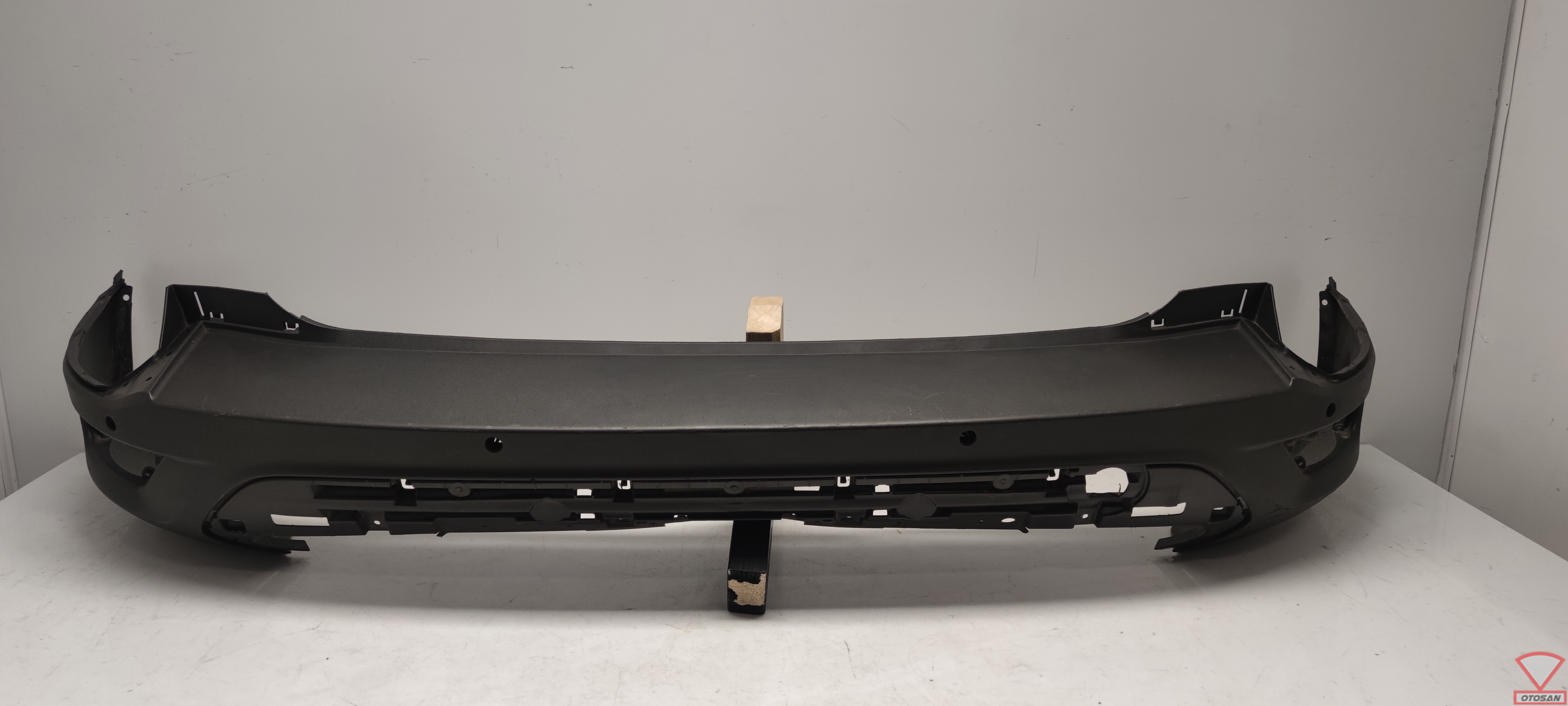 Ford Kuga 2012 Achterbumper Bumper 4xPDC