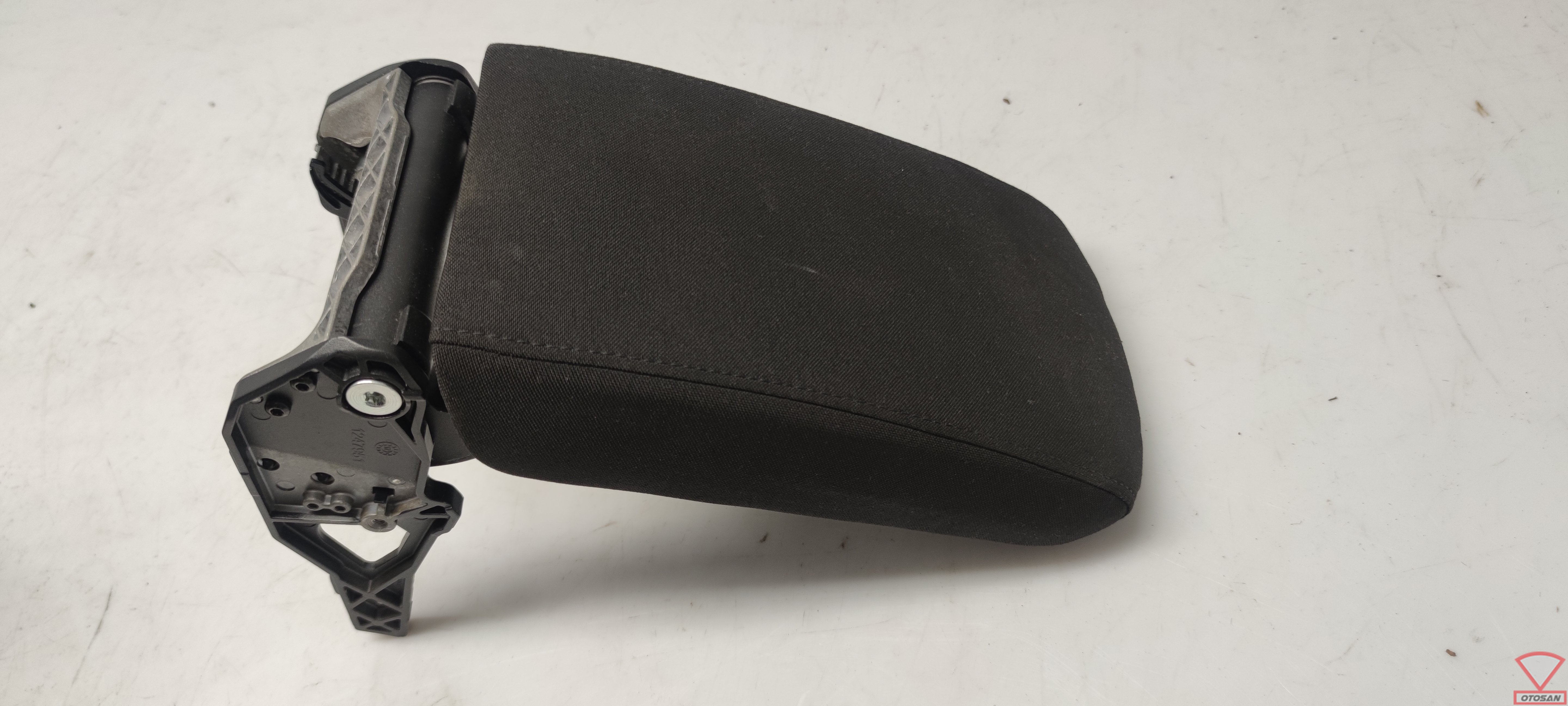 Accoudoir VW Jetta 2013 5C6864207B