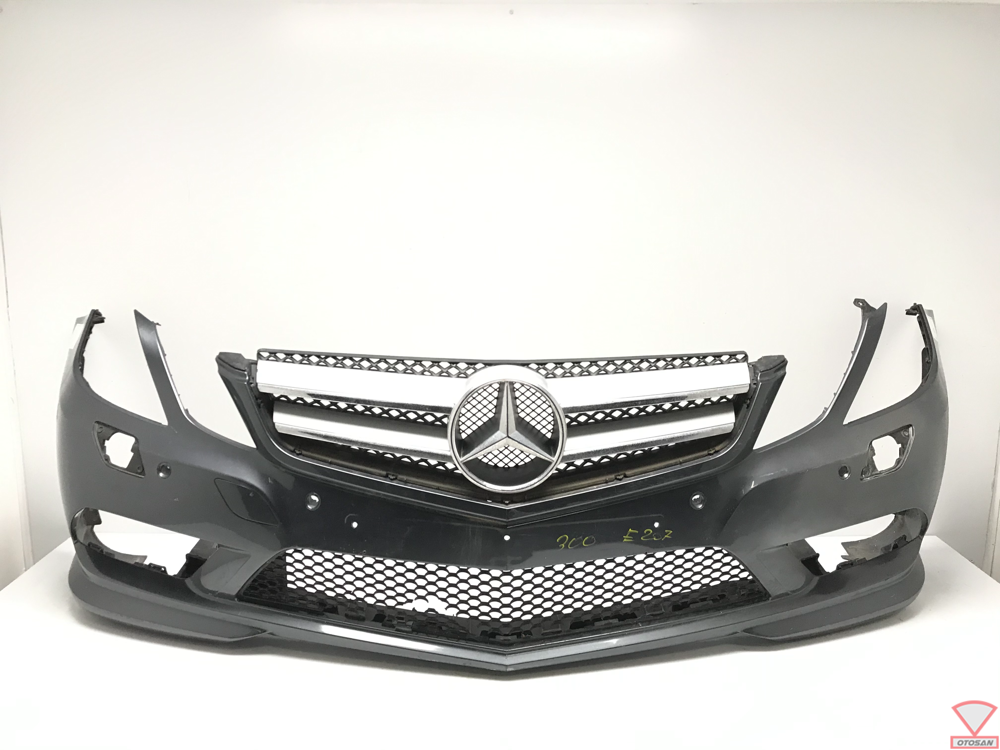 Mercedes E Class Coupe Cabrio A207 AMG Front Bumper KLS 6xPDC