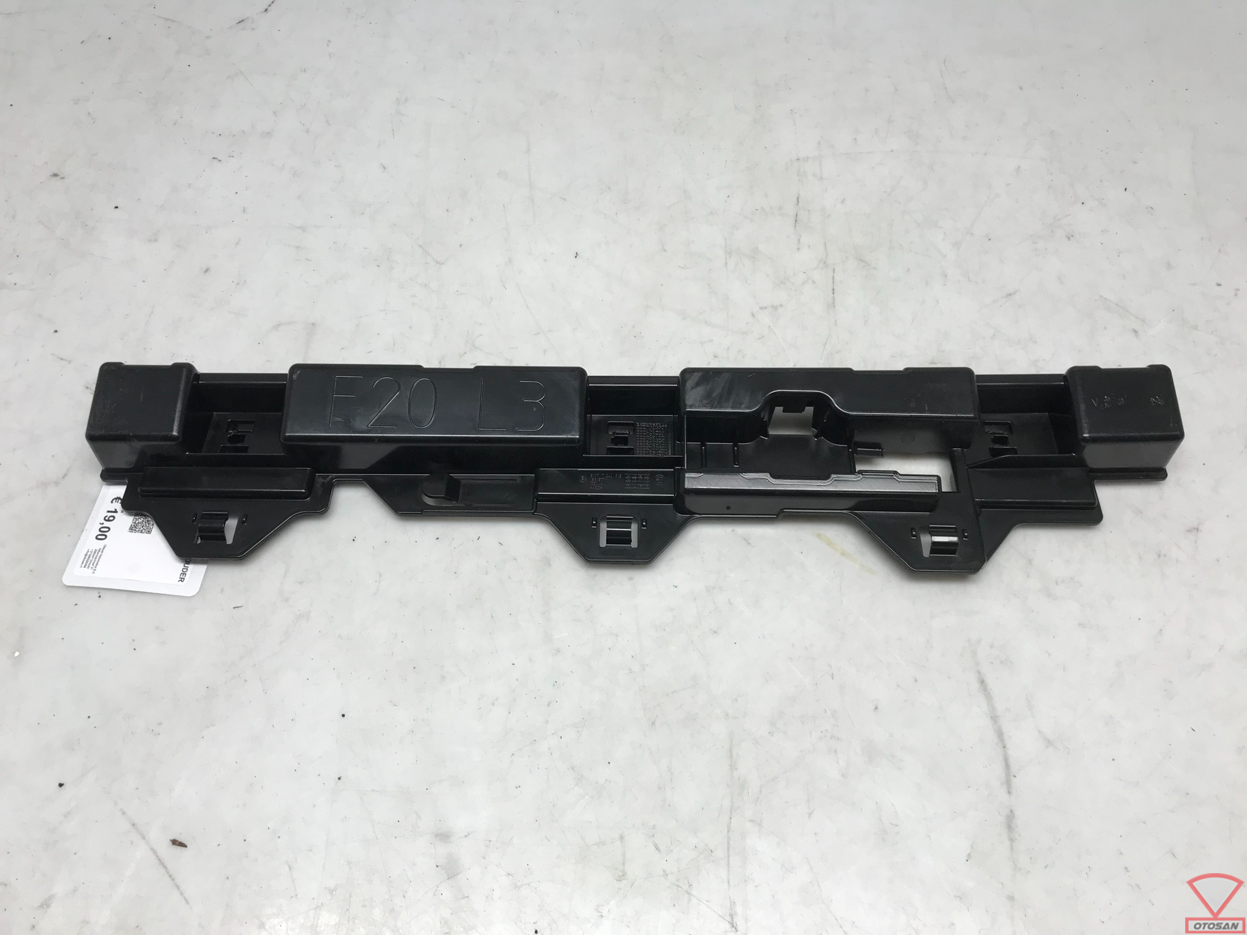 BMW 1 Serie F20 LCI M Side Skirt Houder Links 51777240915