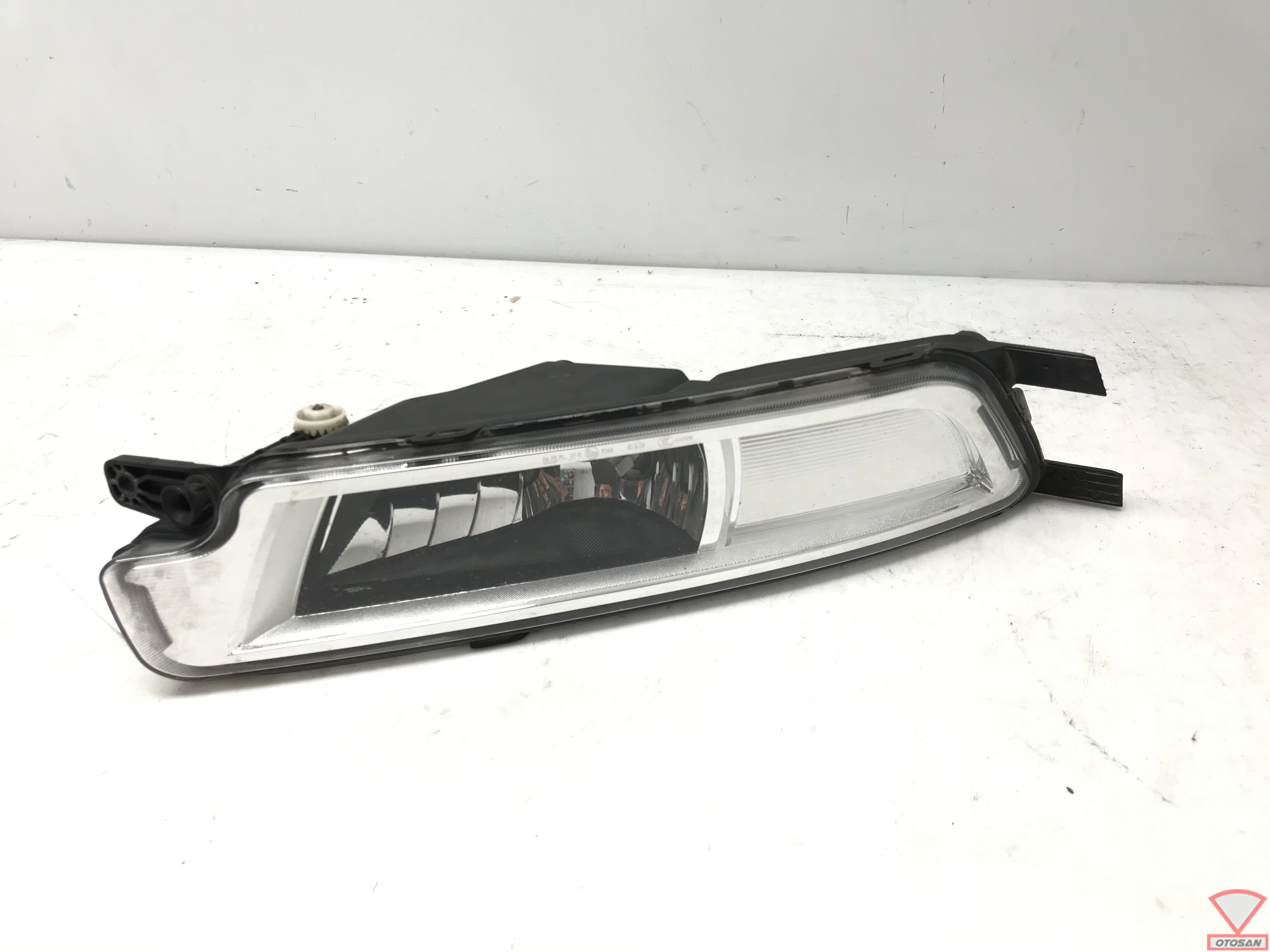 Phare antibrouillard VW Passat B8 gauche d'origine ! 3G0941661F