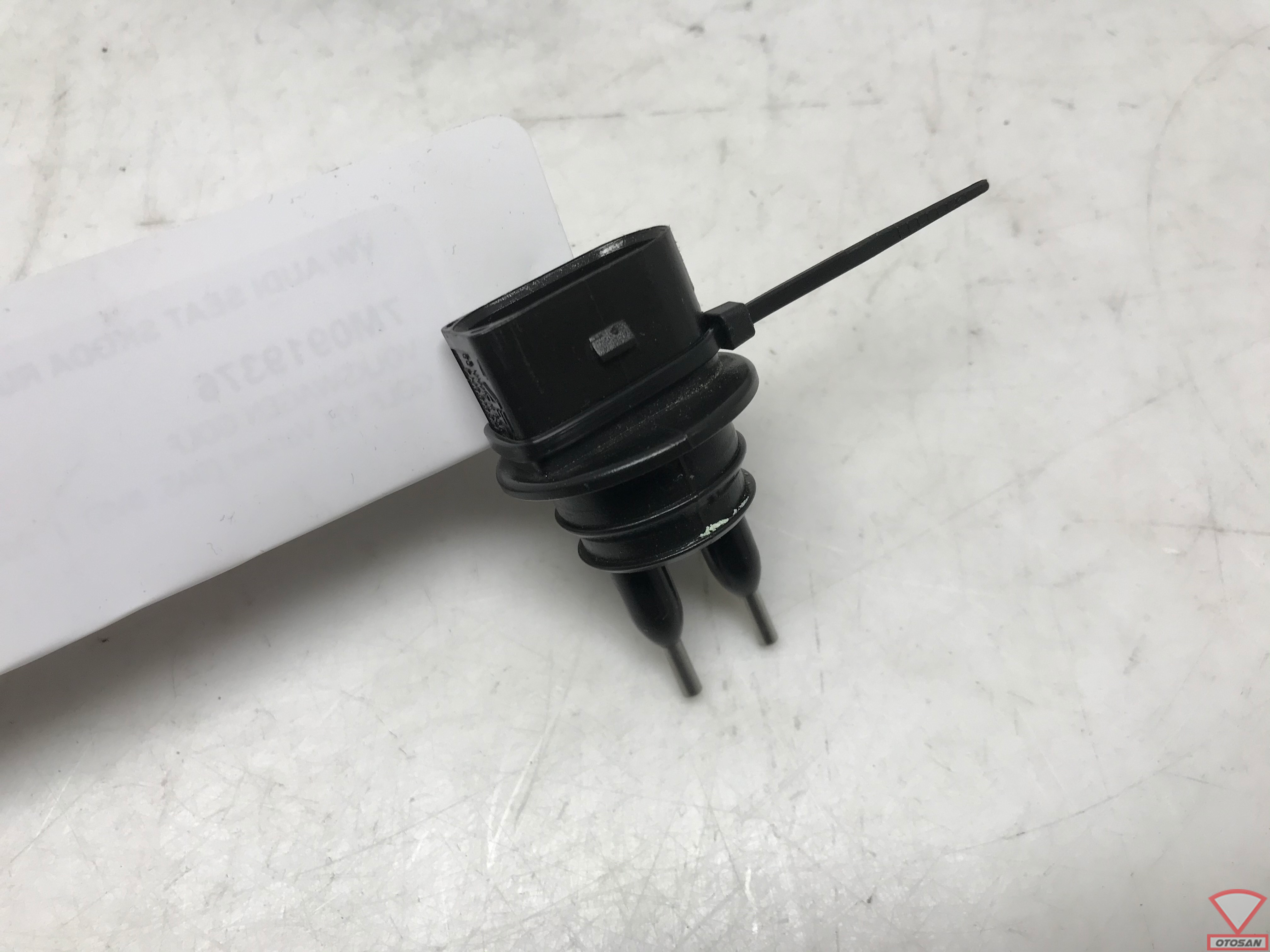 VW Audi Seat Skoda Windshield Washer Level Sensor 7M0919376