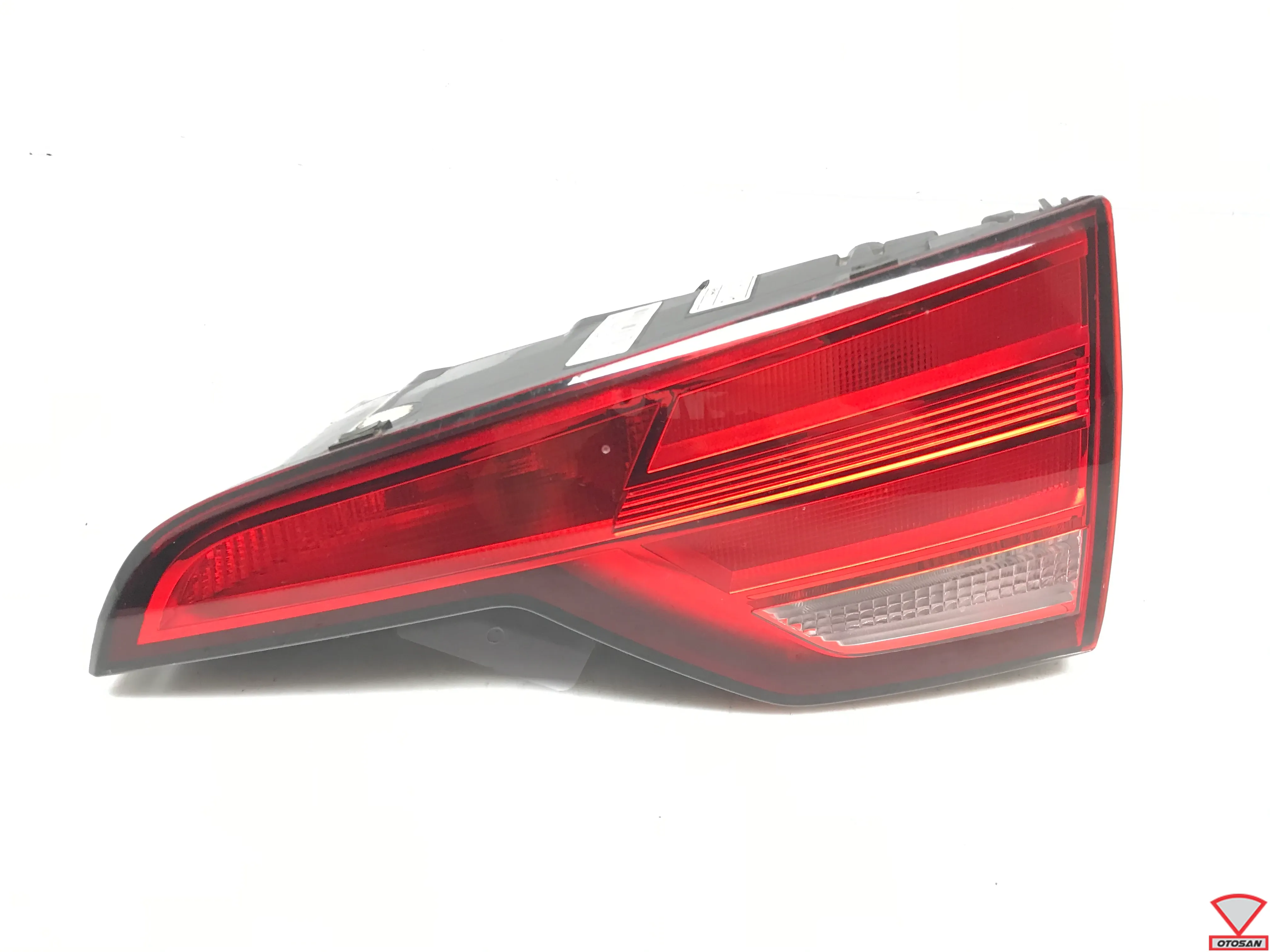 Audi A4 8W Avant Rücklicht rechts innen 8W9945076