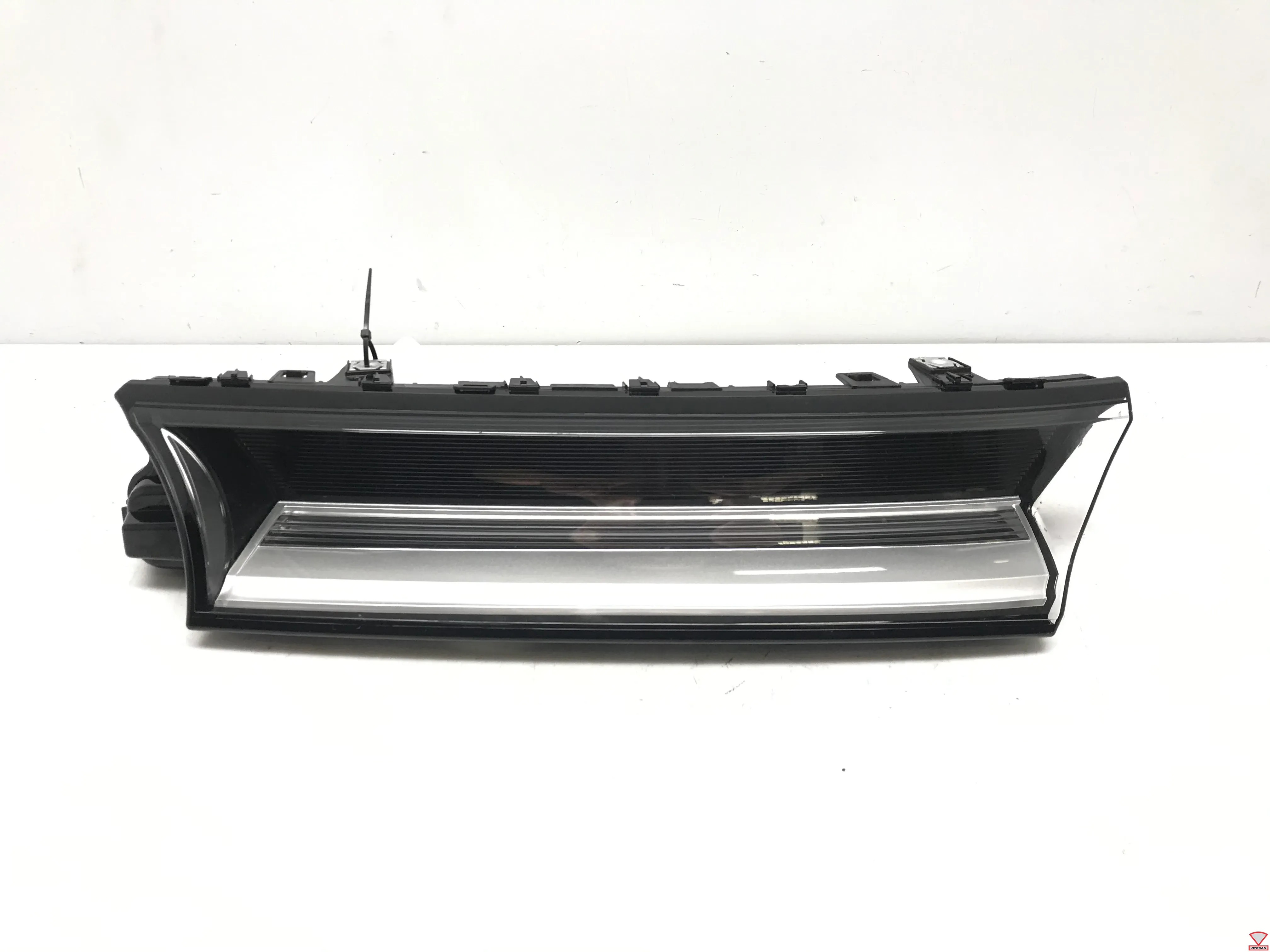 VW Transporter T7 Multivan LED Lamp Grille Links 7T0941653A