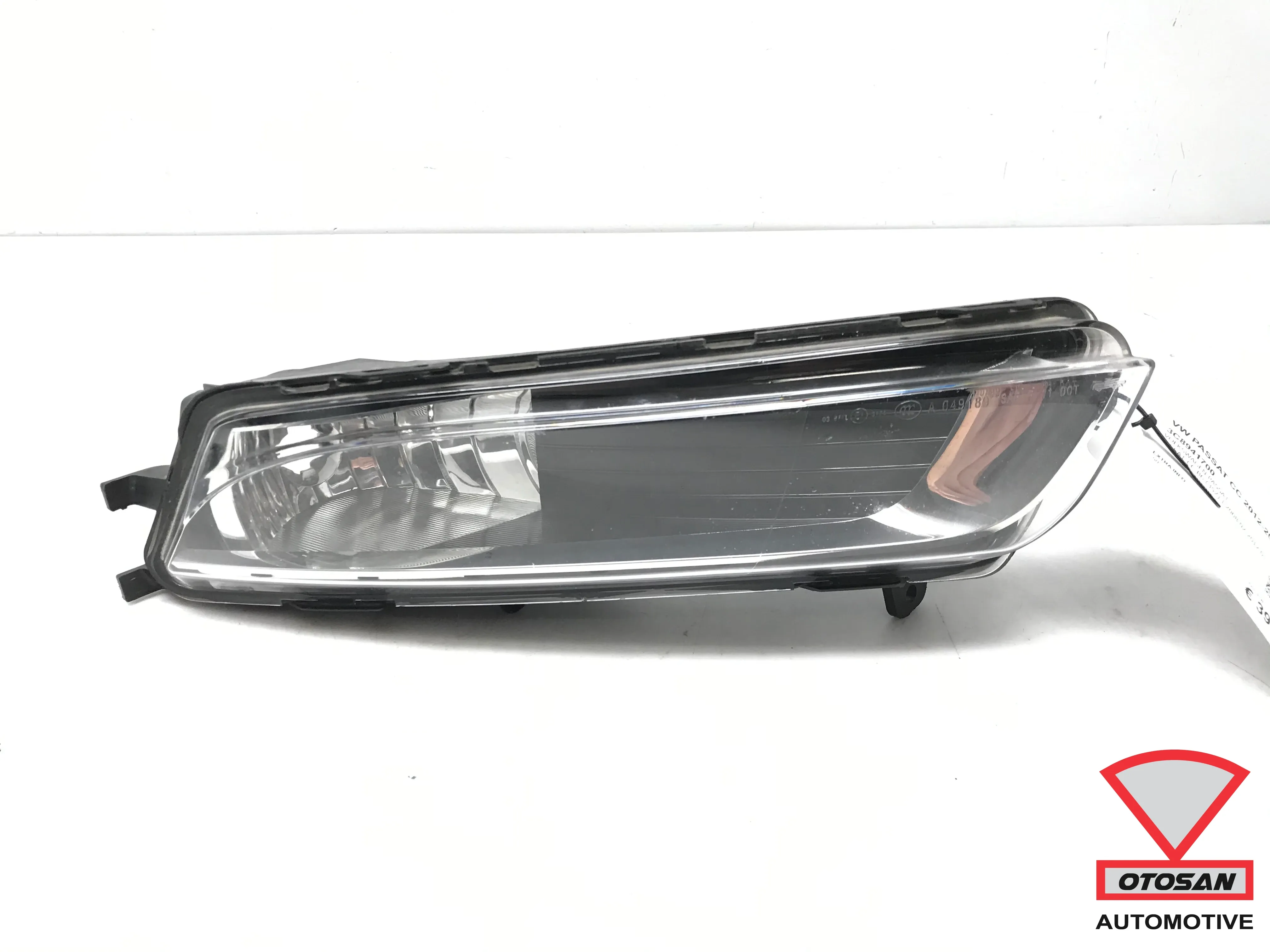 VW Passat CC 2012-2017 Feu antibrouillard avant droit 3C8941700