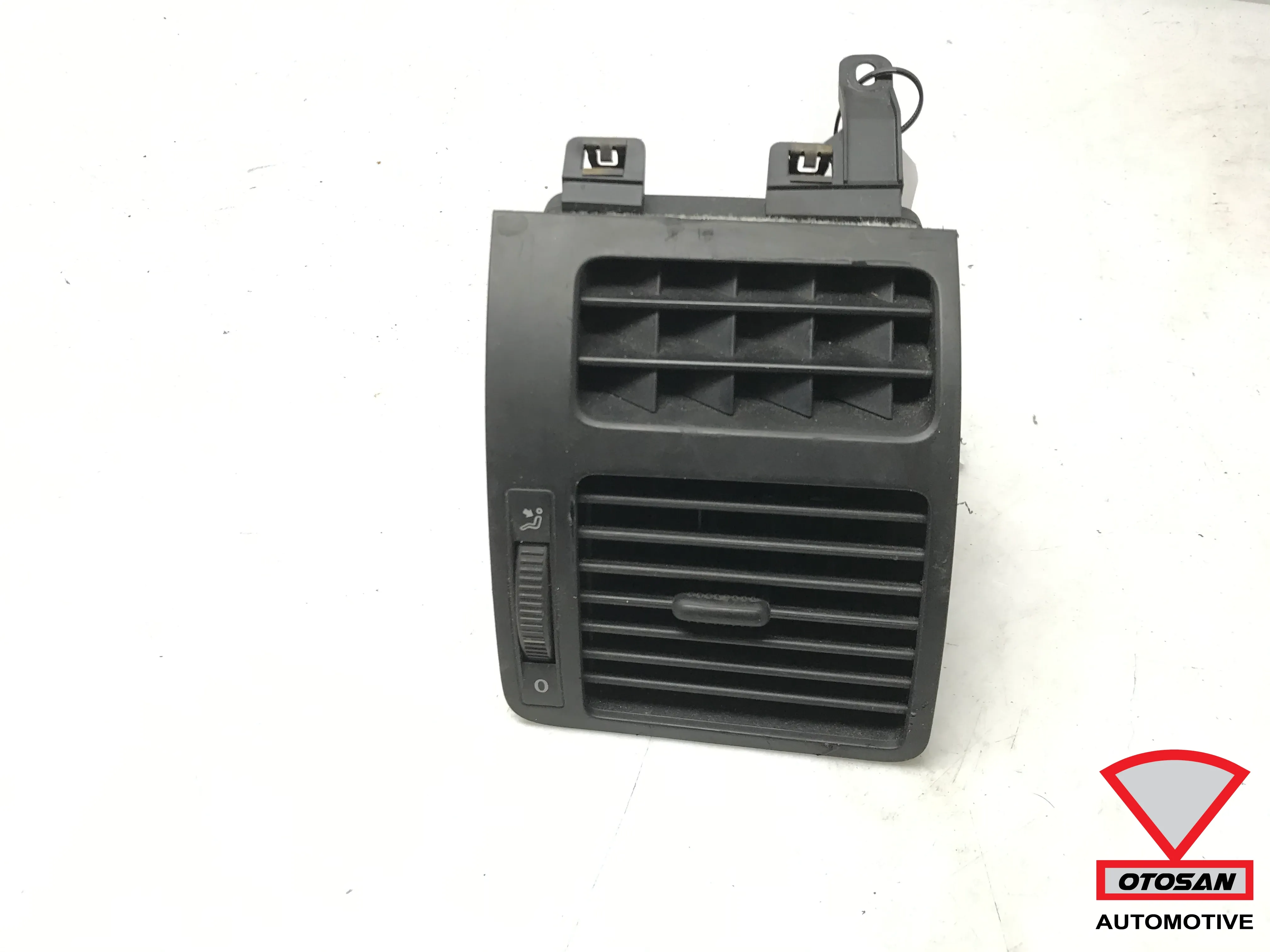 VW Touran 1T Air Grille Front Right 1T0819704A
