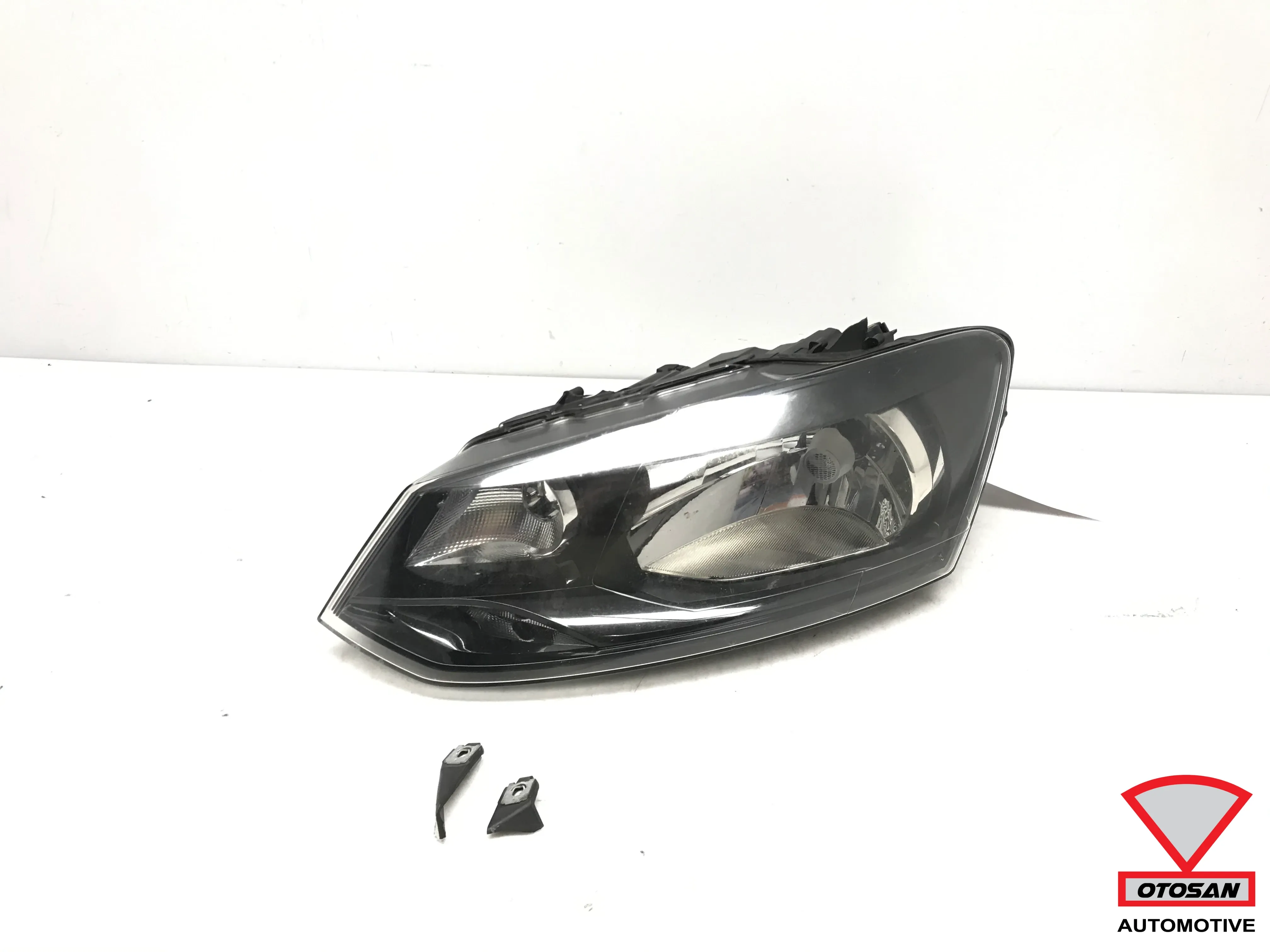 VW Polo 6R 6C Halogenscheinwerfer links Original! 6R1941015E