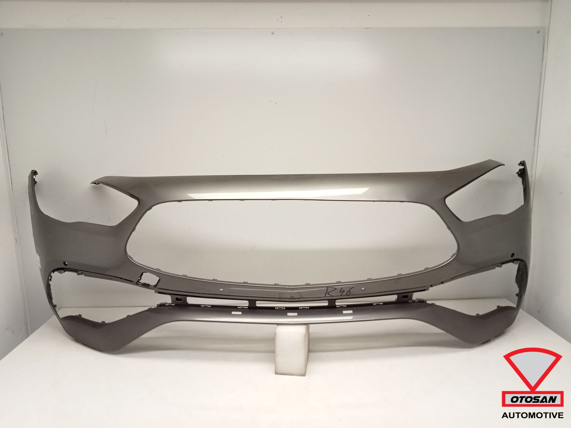 Mercedes GLA H247 AMG Frontstoßstange Stoßstange 6xPDC Original!