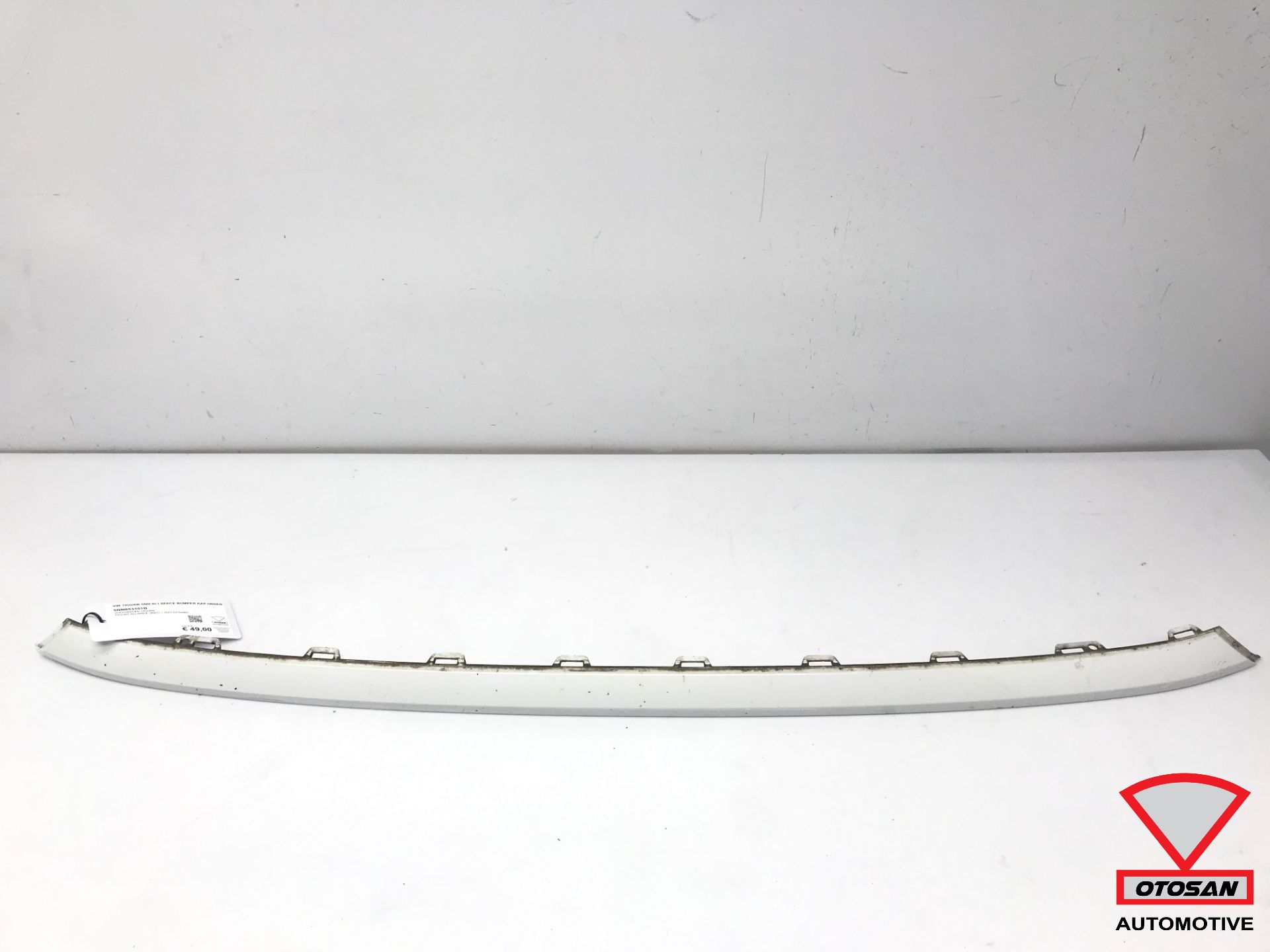 VW Tiguan 5NN ALLSPACE Front Bumper Grille Hood Lower 5NN853101B
