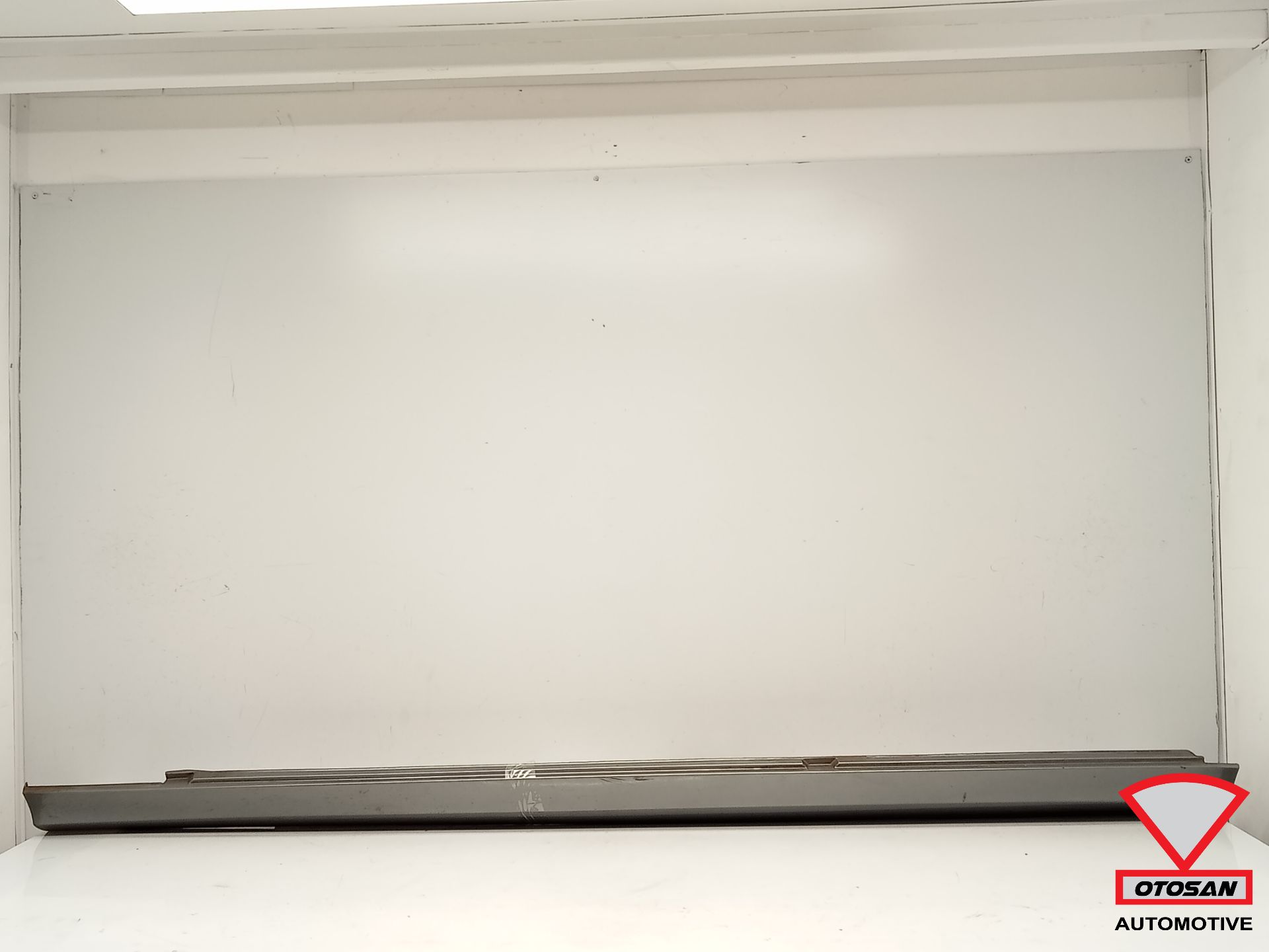 Mercedes C W204 Combi Side Skirt Links 792 Palladiumzilver Mett.