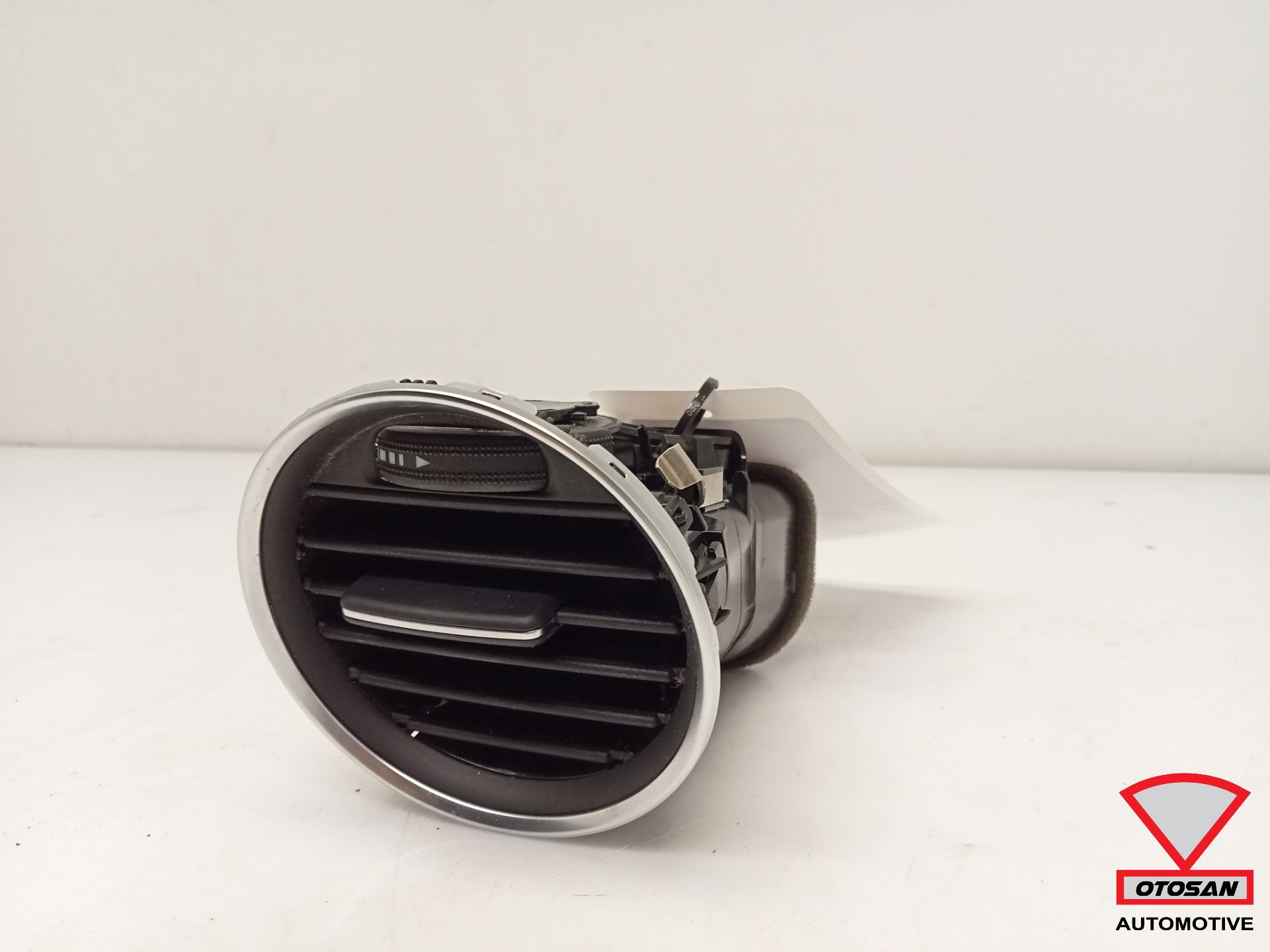 Mercedes C Klasse W204 Luchtrooster Voor Rechts A2048306254