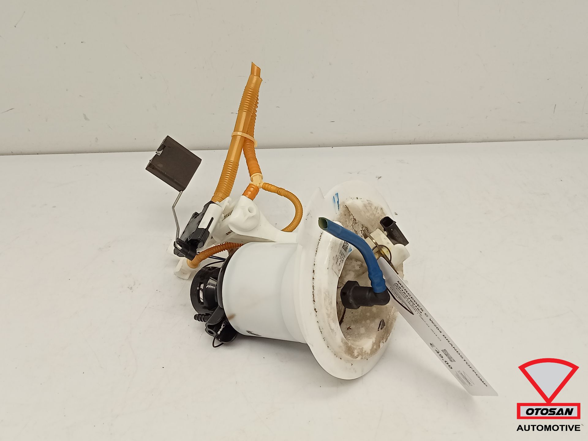 Mercedes C Class W204 fuel pump A218700194
