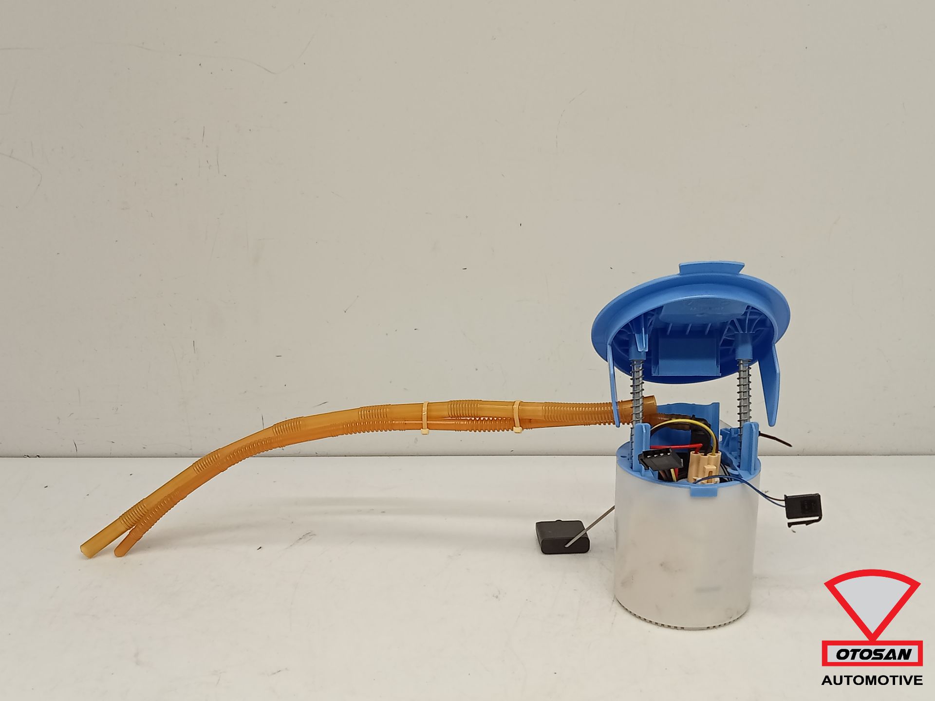Mercedes C Class W204 Fuel Pump A218700094