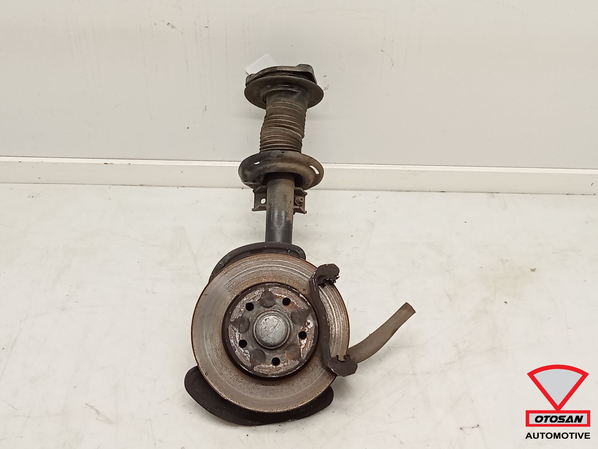 Mercedes C Klasse W204 Veerpoot Compleet Links Voor a2043200866