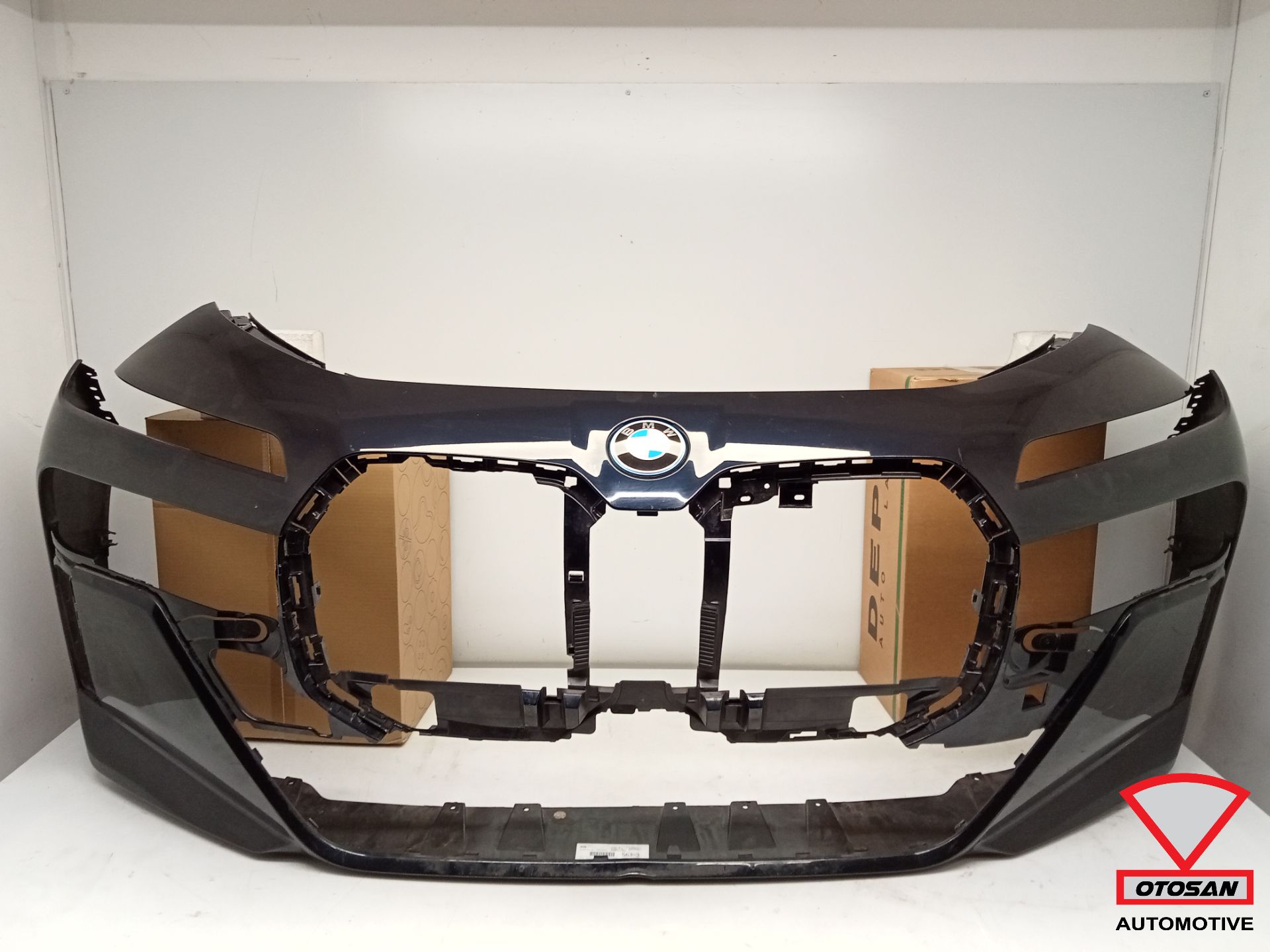 BMW 7 Serie G70 M Pakket Voorbumper Bumper 6xPDC Origineel!
