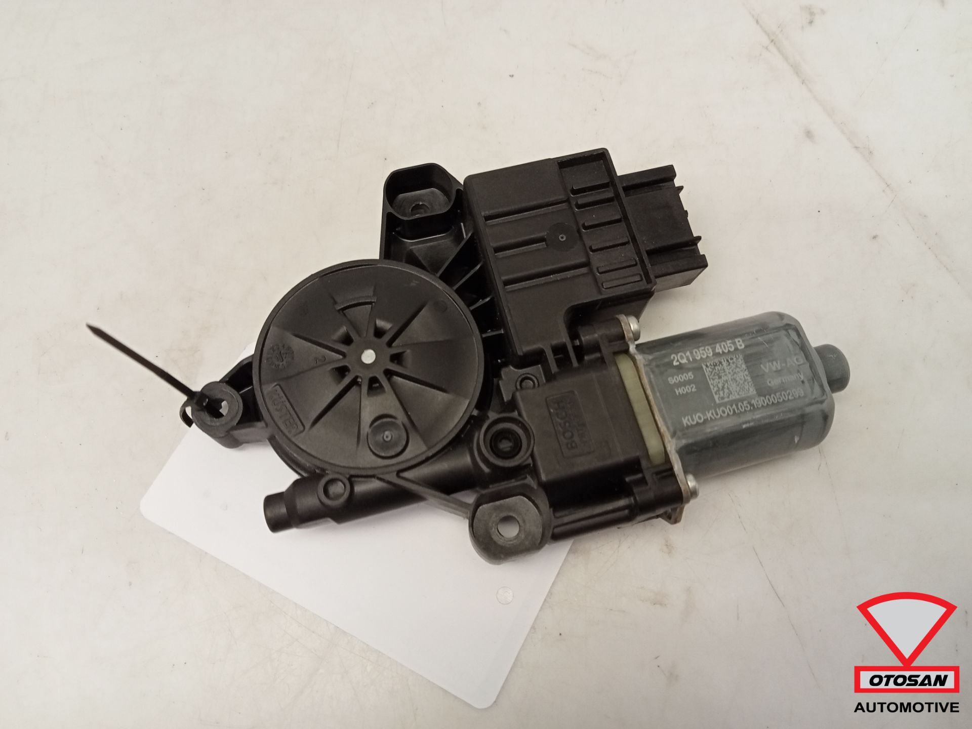 Moteur de lève-vitre avant gauche VW Seat Skoda Audi VAG 2Q1959405B