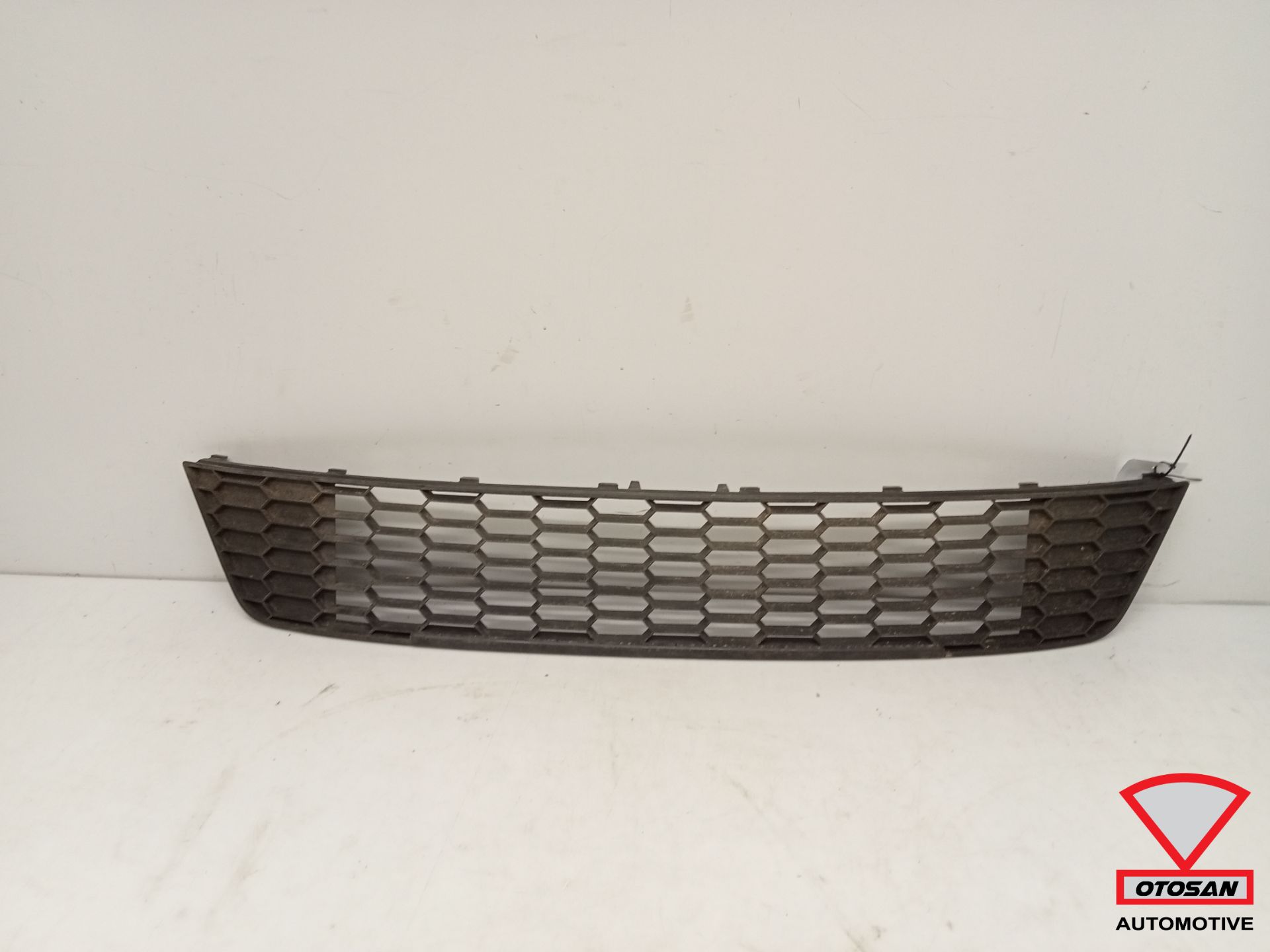 Grille centrale de pare-chocs avant Skoda Octavia 3 RS 5E0853677B