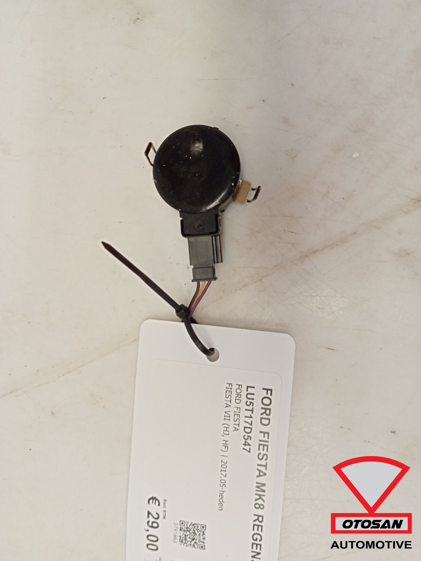 Ford Fiesta MK8 Puma Focus Regensensor LU5T17D547