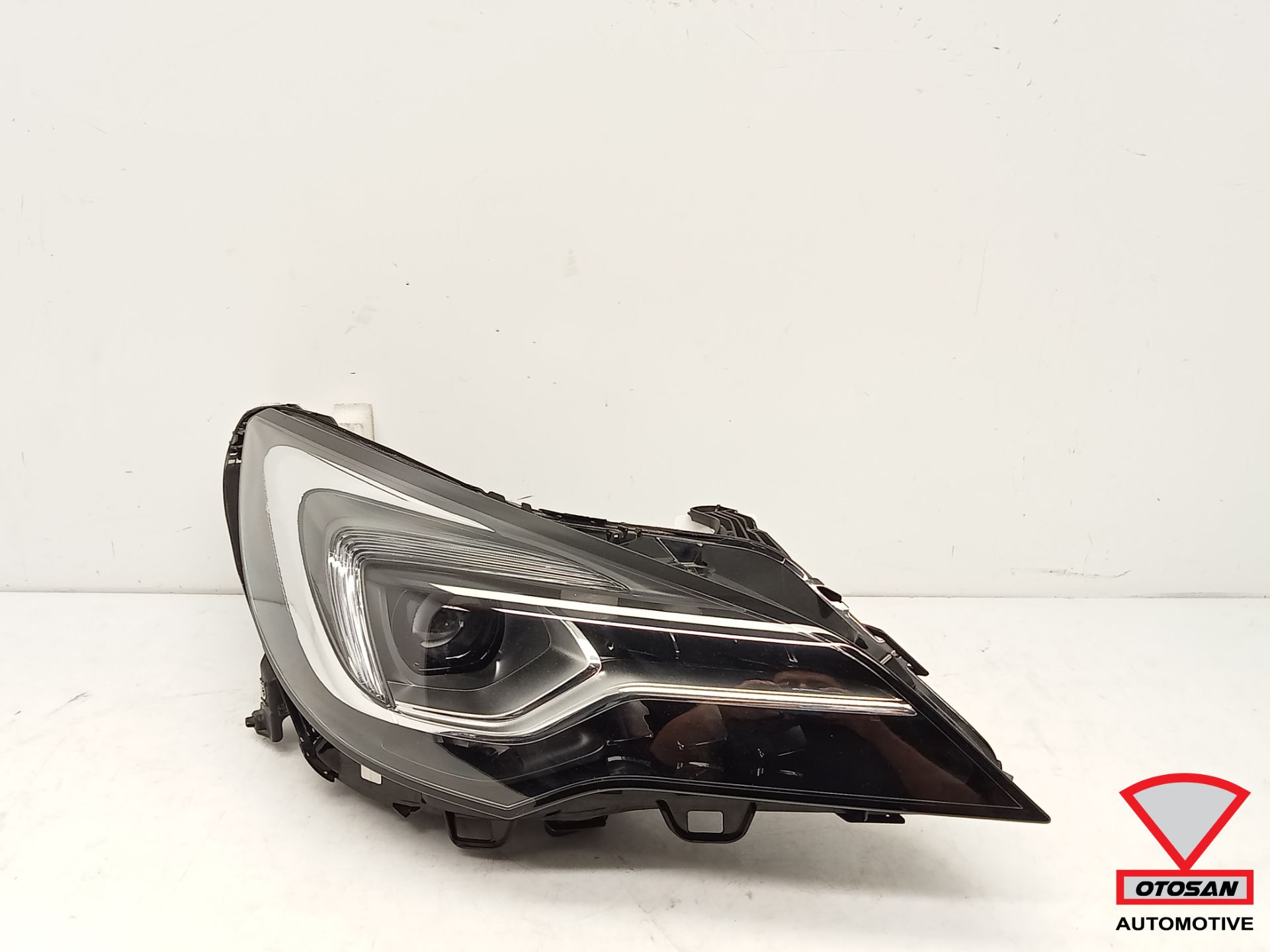 Phare LED Lux droit Opel Astra K 2015+ 39111150