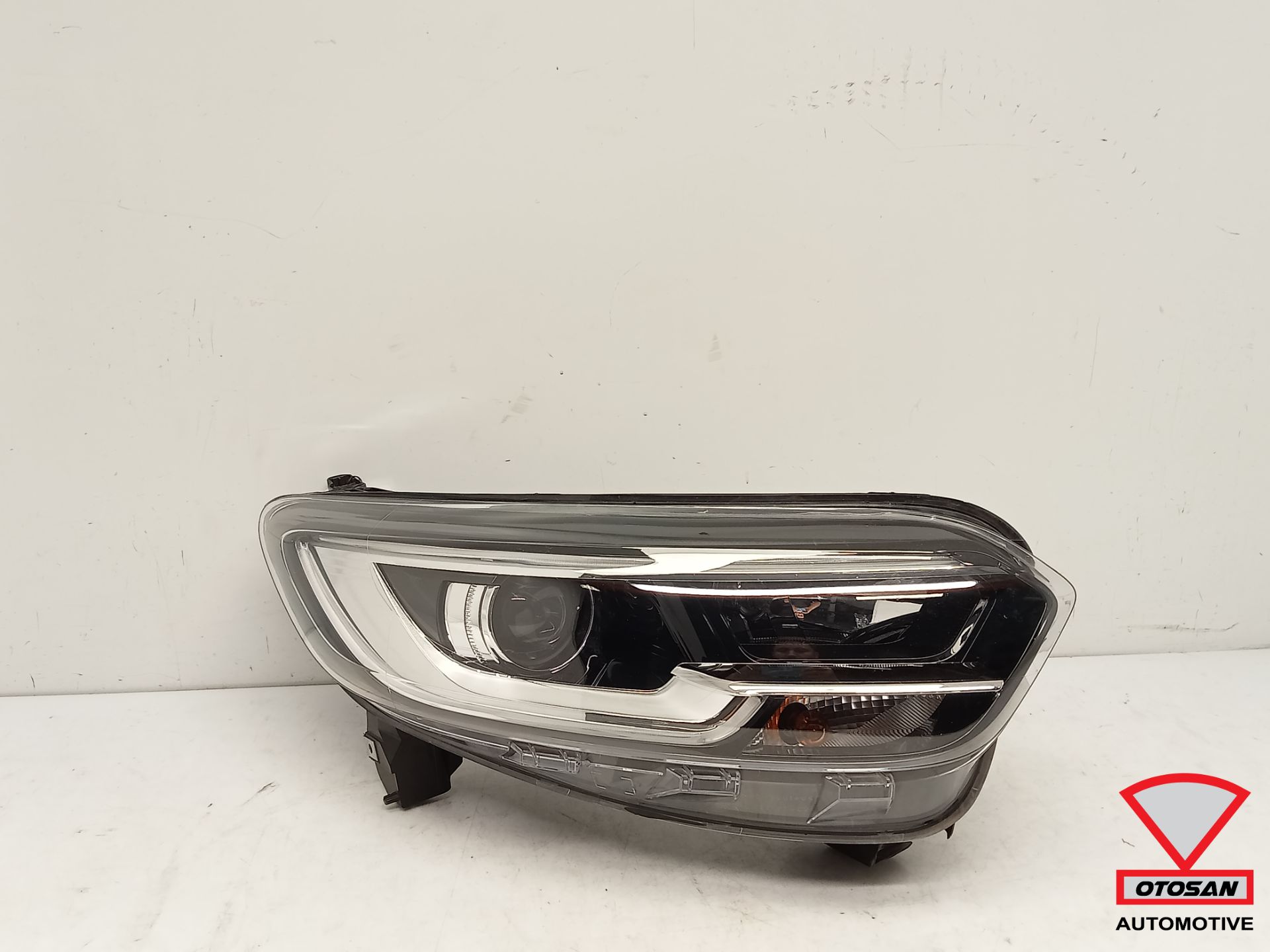 Renault Kadjar 2015+ Led Koplamp Rechts 260101096R
