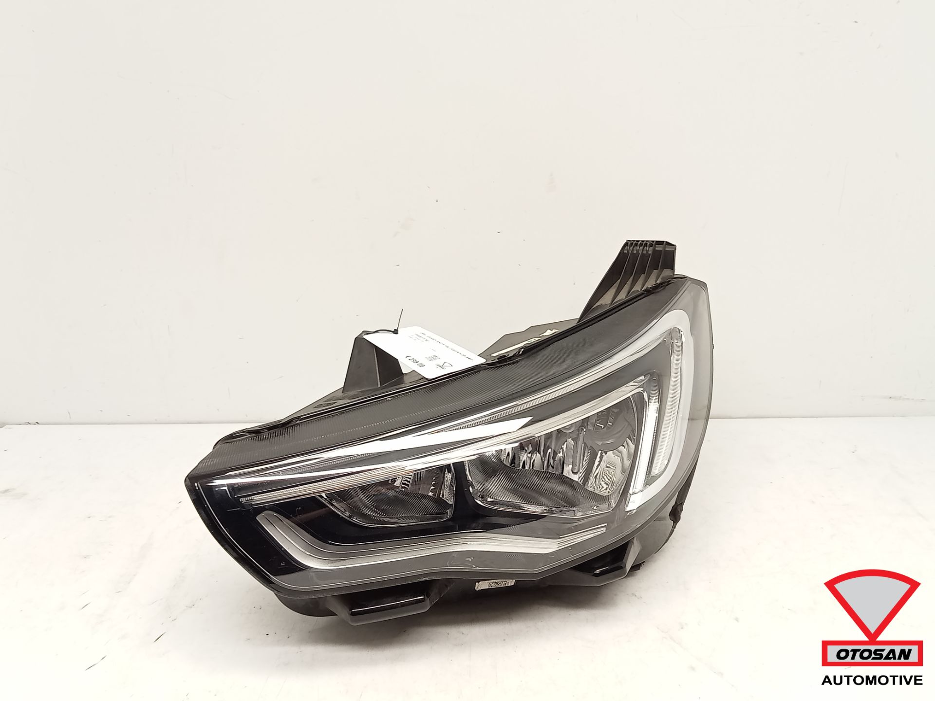 Opel Grandland X Halogen Headlight Left YP00015780