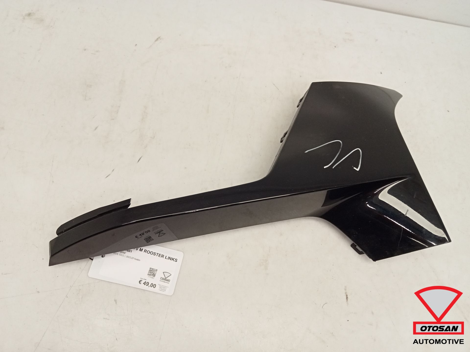 BMW 7 Serie G70 M Voorbumper Rooster Links 51118081601