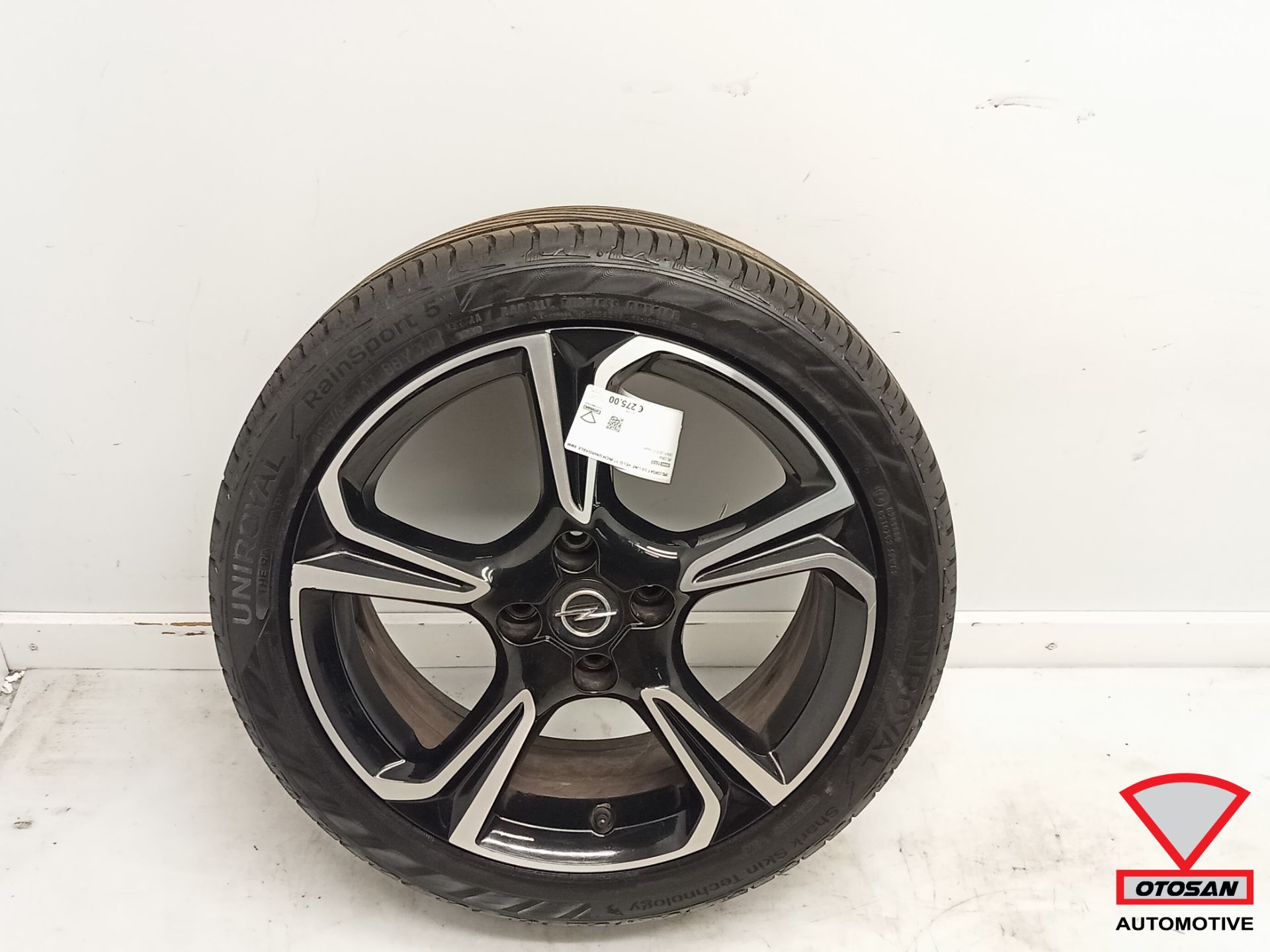 Opel Corsa F GS Line Jante 17 pouces Uniroyale 9332281680