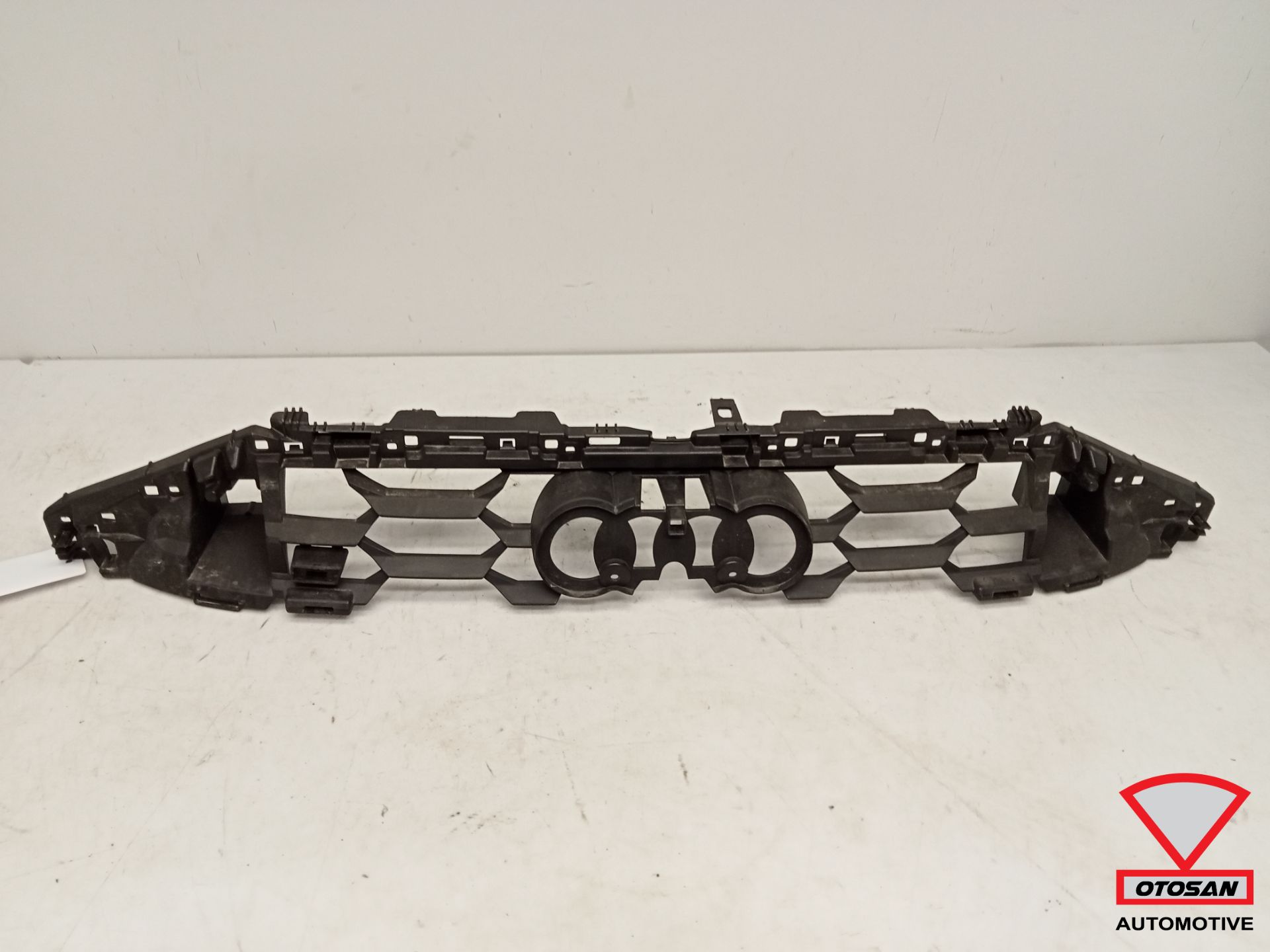 Audi A3 8Y 2020+ Grille Houder Frame 8Y0853949A