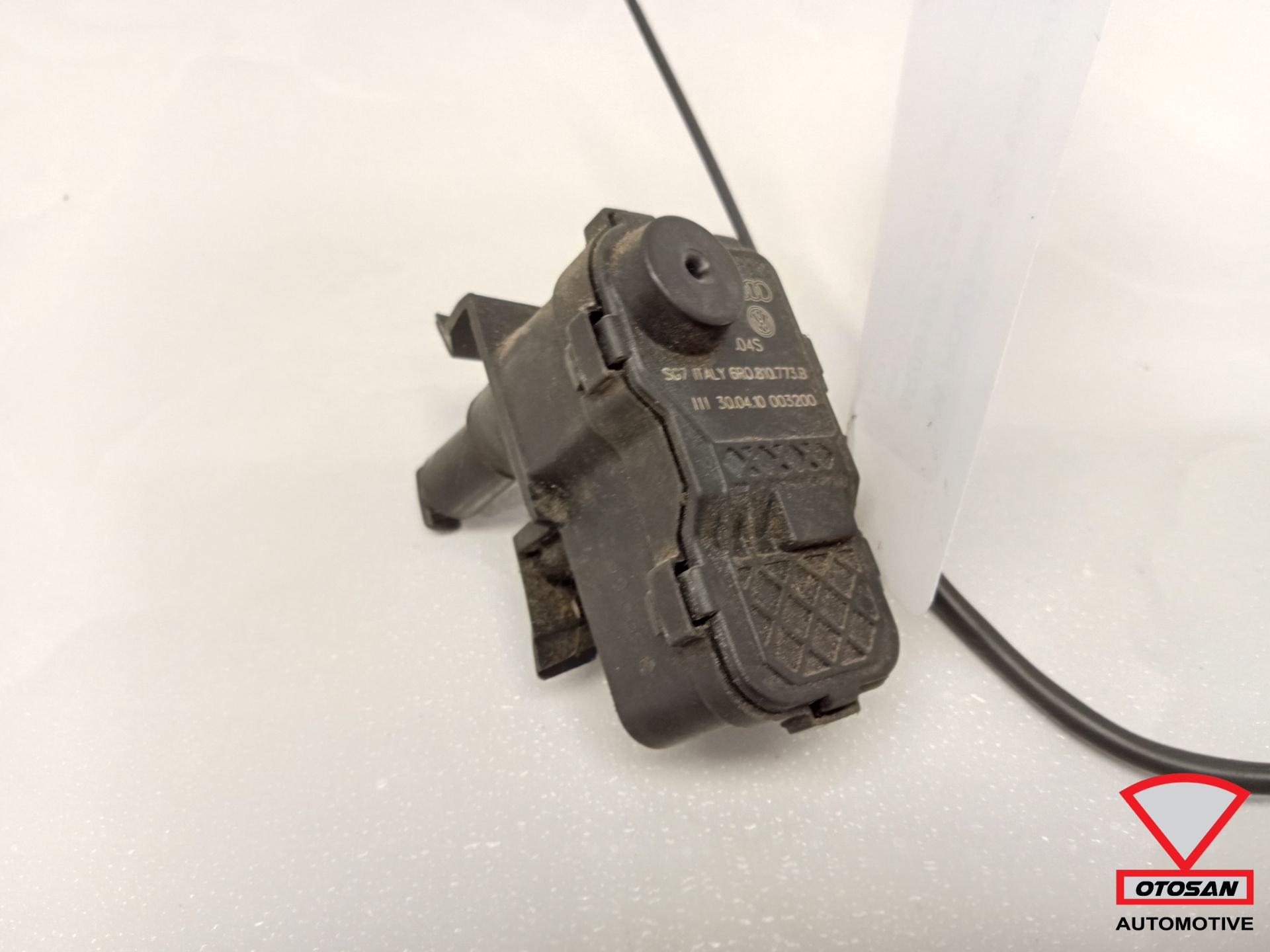 VW Polo 6R 6C VAG Stelmotor Tankklep 6R0810773B