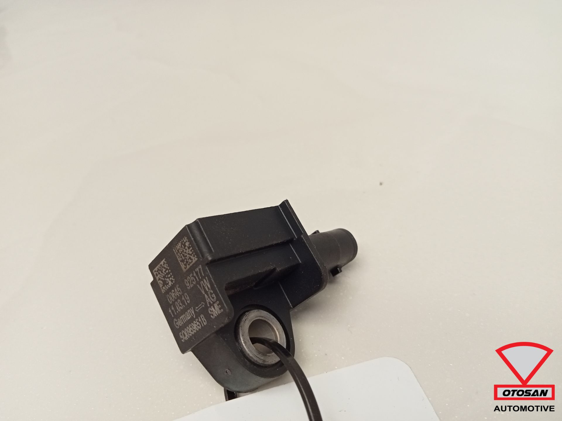 VW Audi Seat Skoda VAG Crashsensor Vorne 5Q0959651B